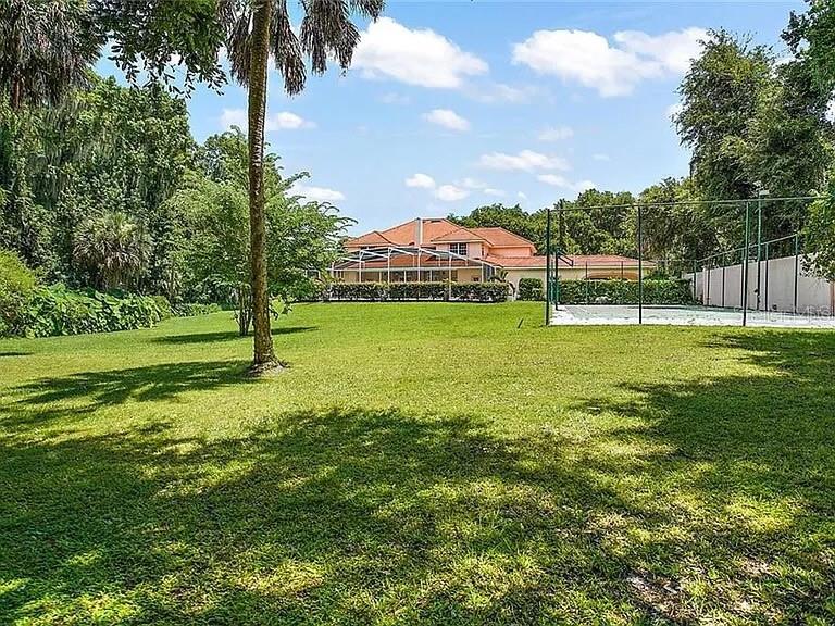 Image 37 of 39 For 627 Yorktown Drive