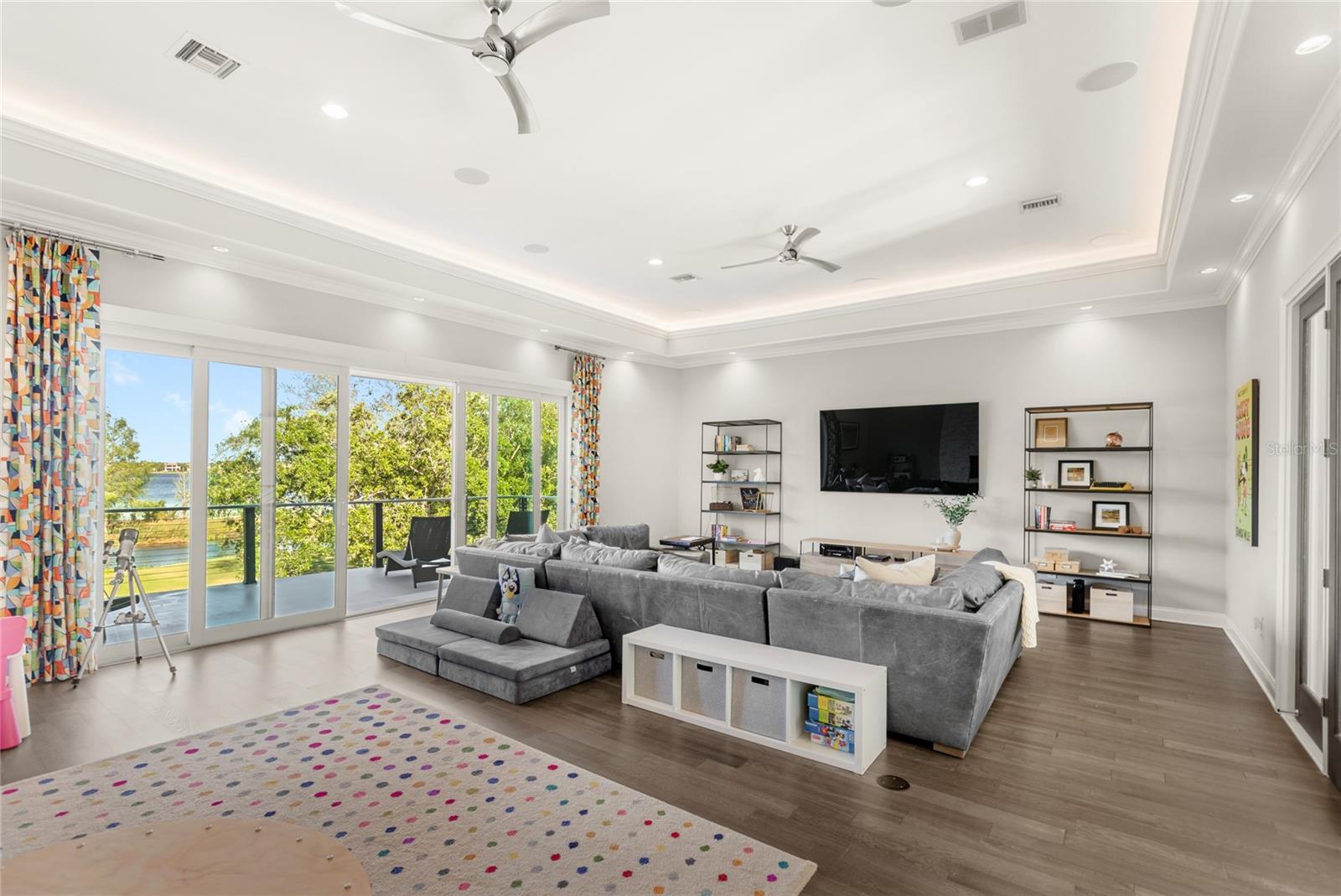 Image 28 of 49 For 11255 Macaw Court