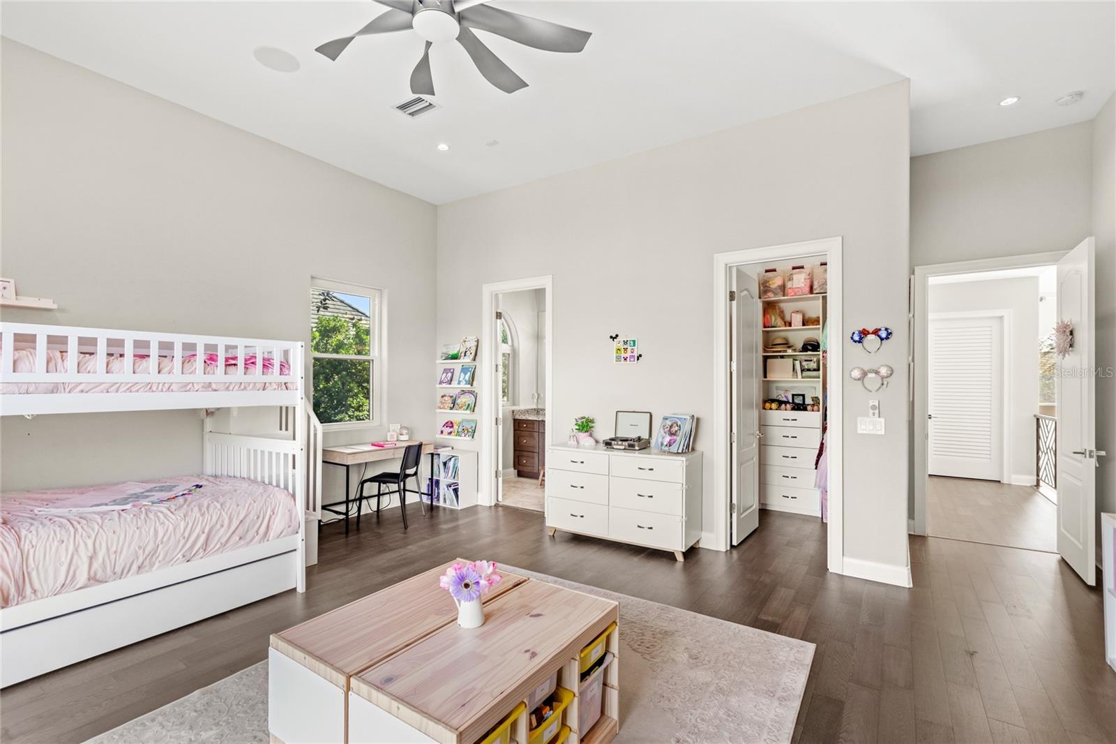 Image 32 of 49 For 11255 Macaw Court