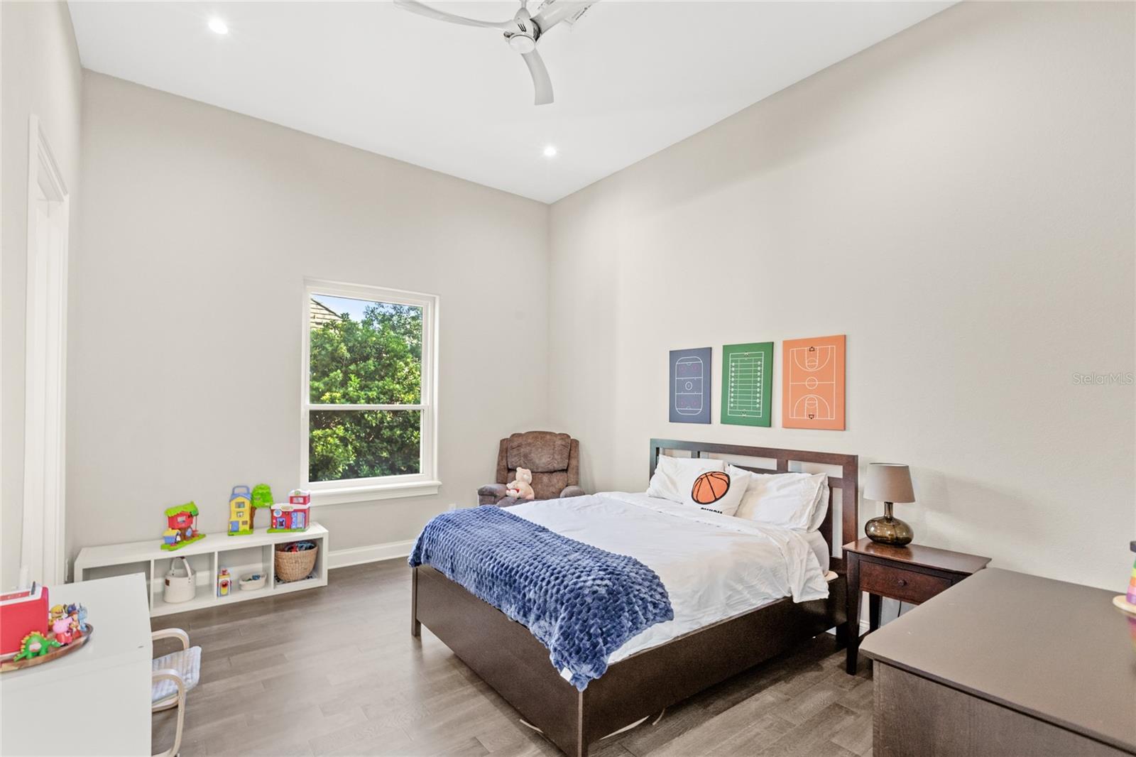 Image 34 of 49 For 11255 Macaw Court