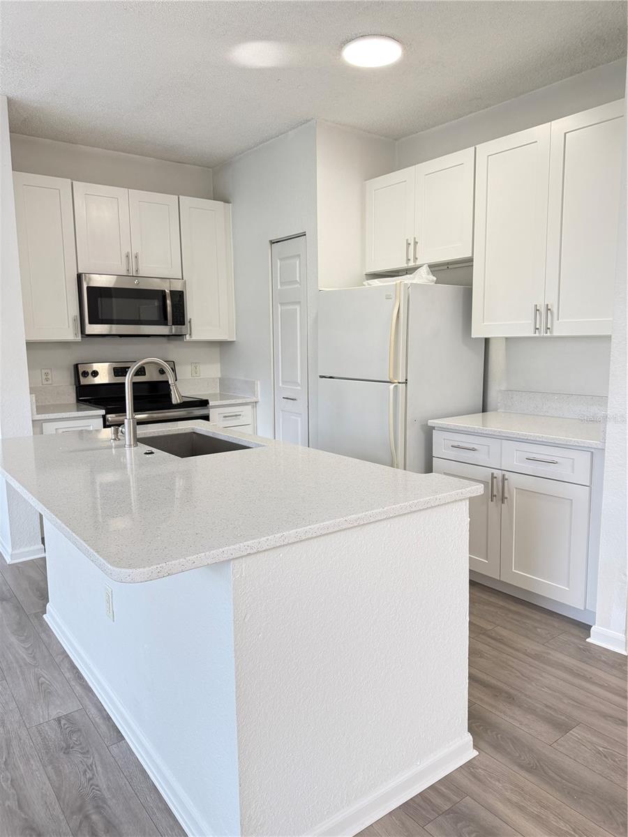 Image 6 of 27 For 2712 White Magnolia Way 2712