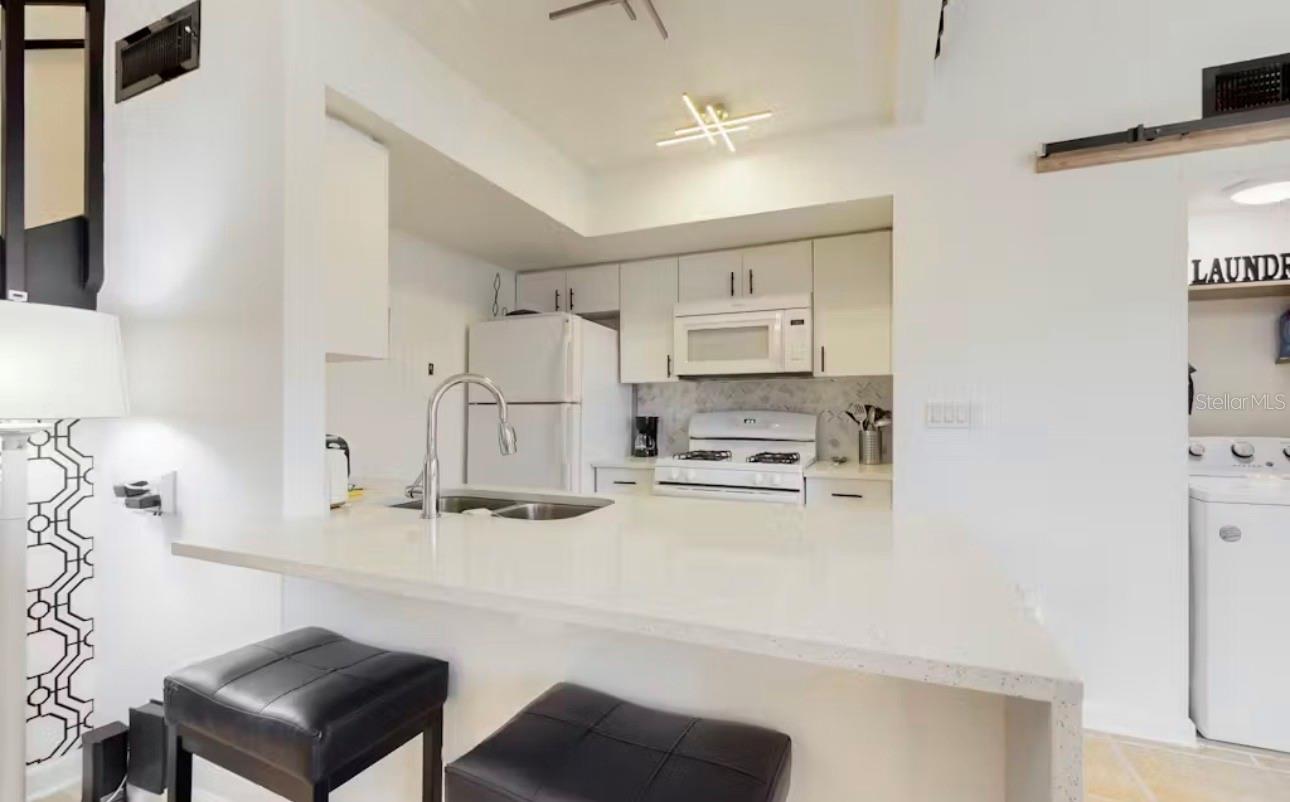 Image 7 of 21 For 3154 Tamarind Circle