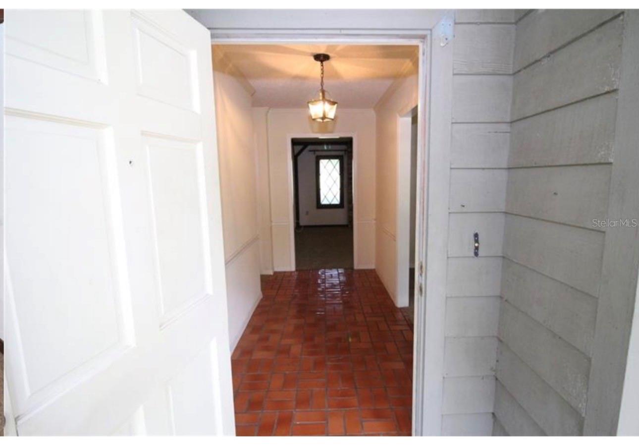 Image 10 of 28 For 125 Country Club Lane