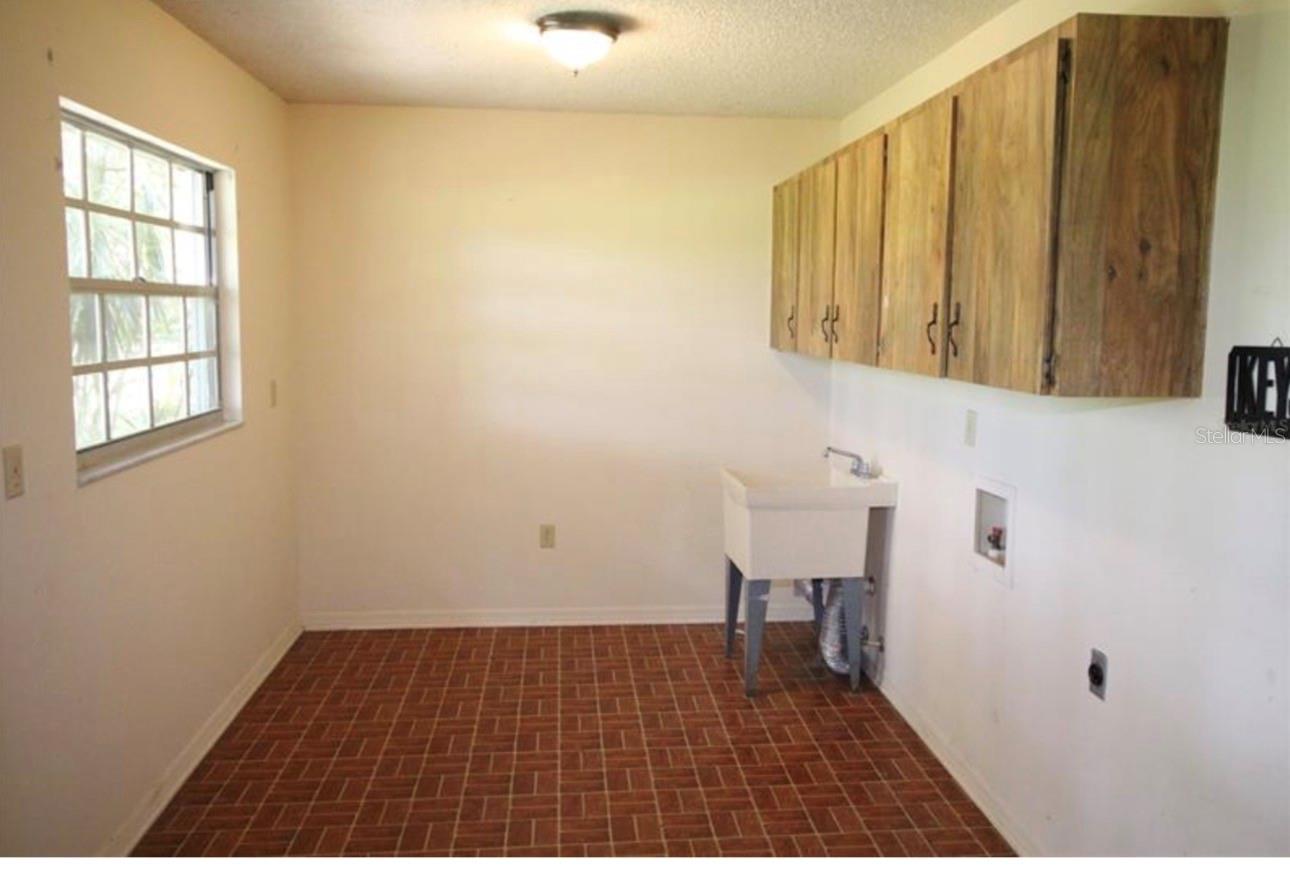 Image 25 of 28 For 125 Country Club Lane