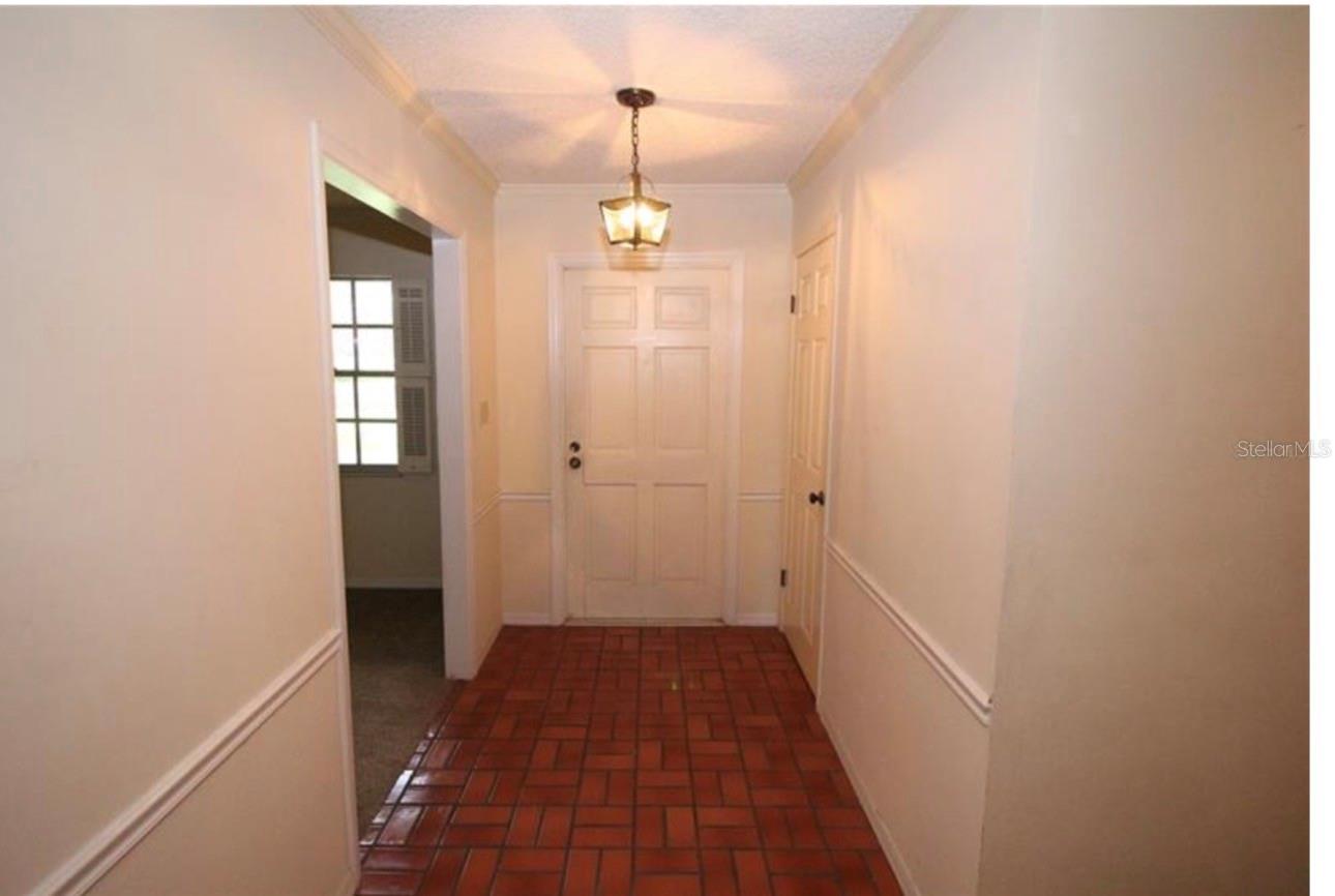 Image 9 of 28 For 125 Country Club Lane