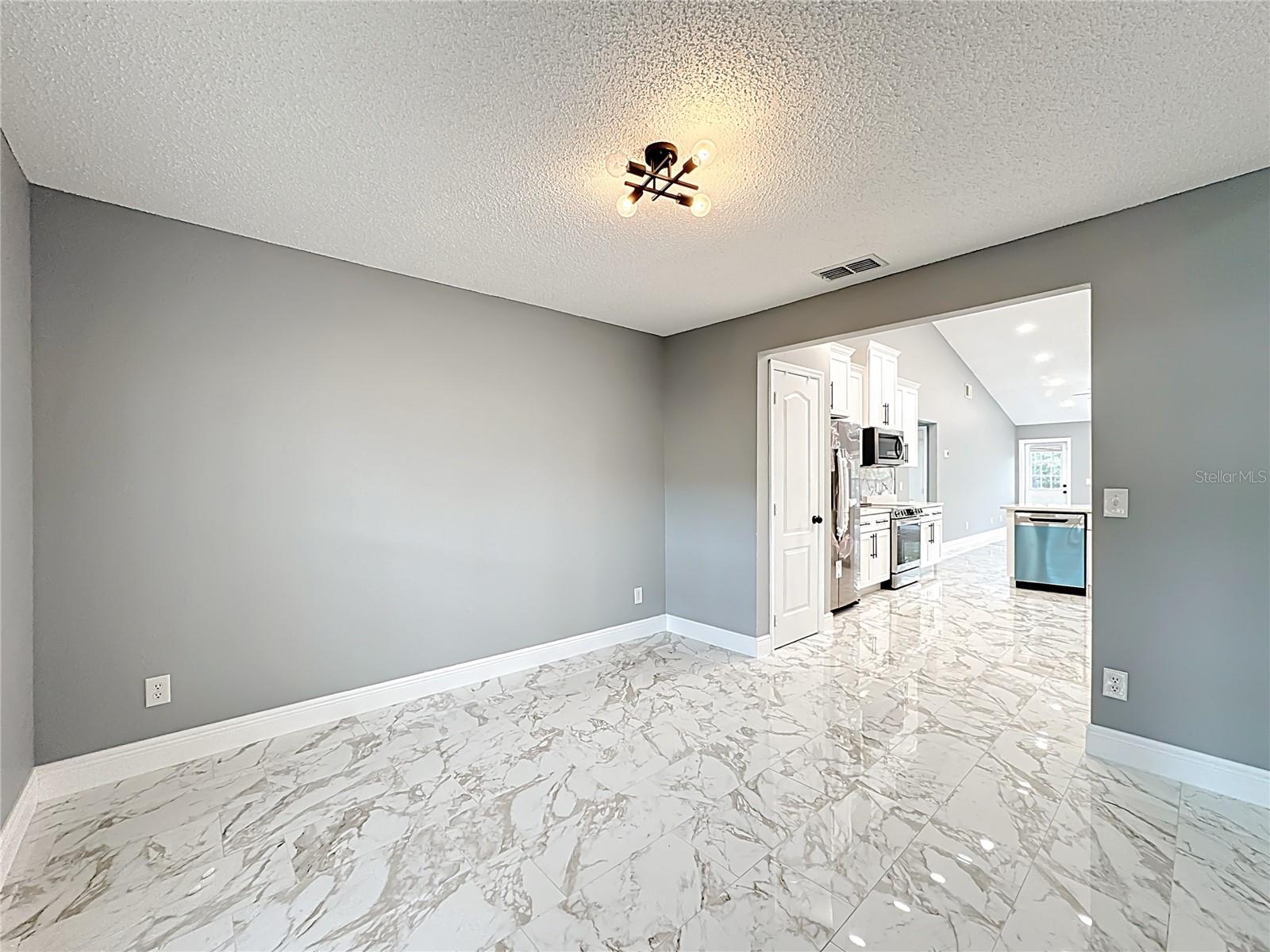 Image 10 of 67 For 697 Winding Lake Drive