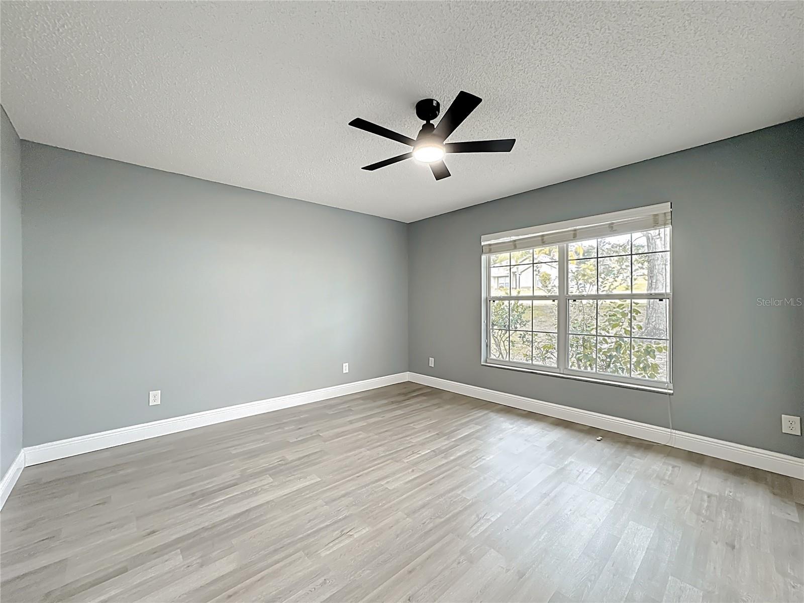 Image 25 of 67 For 697 Winding Lake Drive