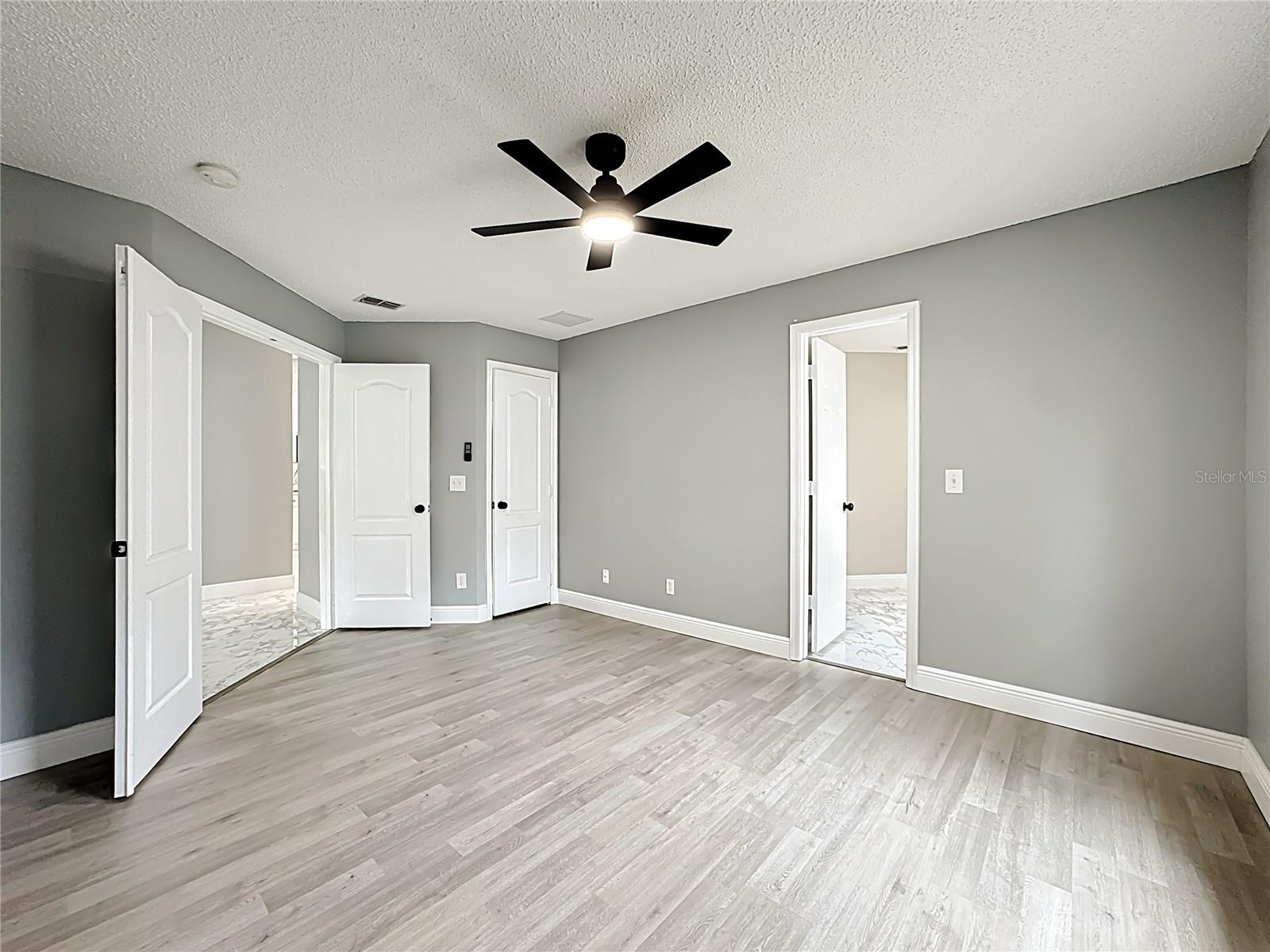 Image 32 of 67 For 697 Winding Lake Drive