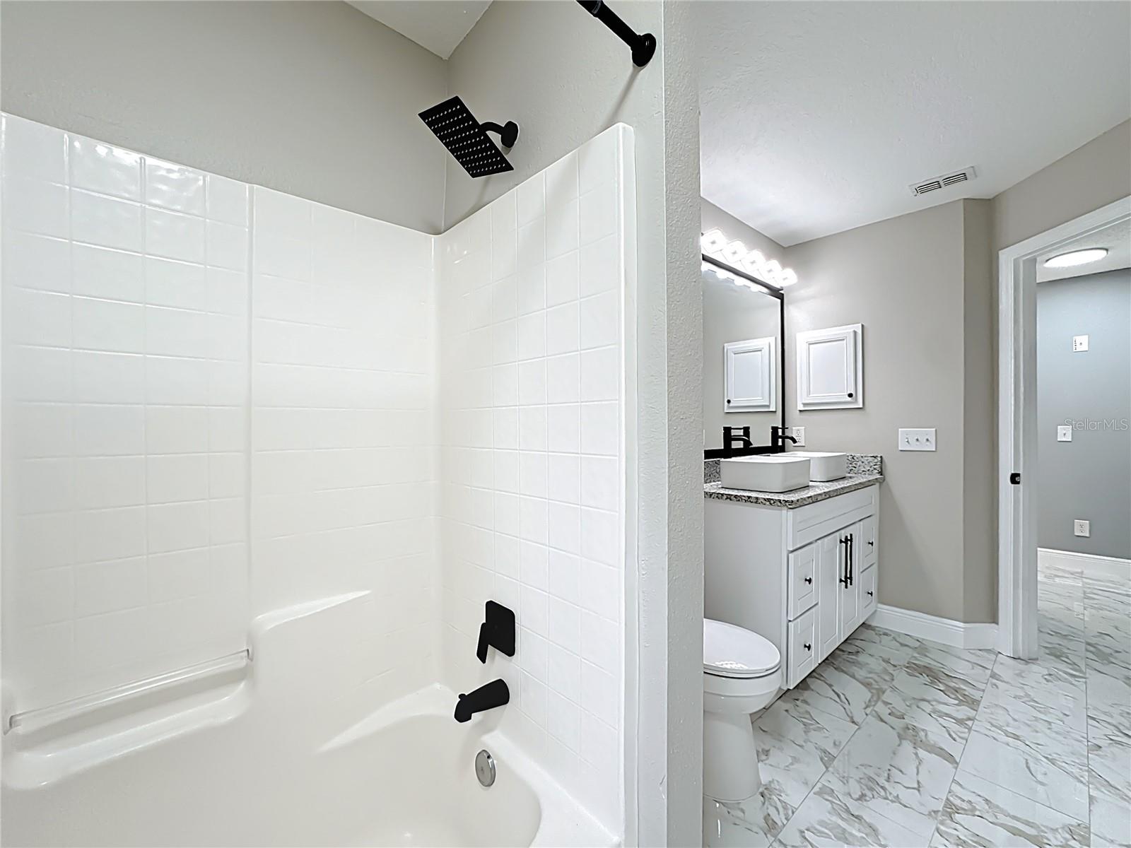 Image 50 of 67 For 697 Winding Lake Drive