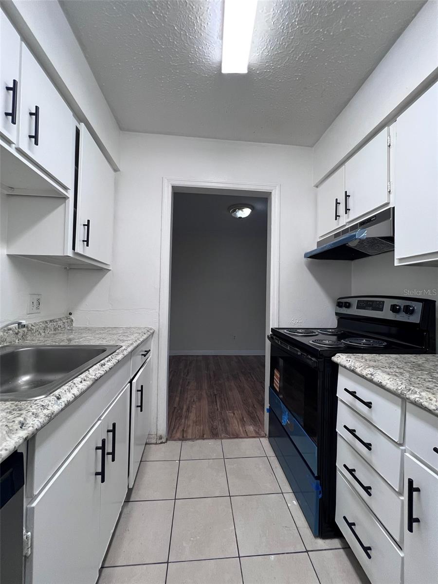 Image 12 of 22 For 295 Wymore Road 201