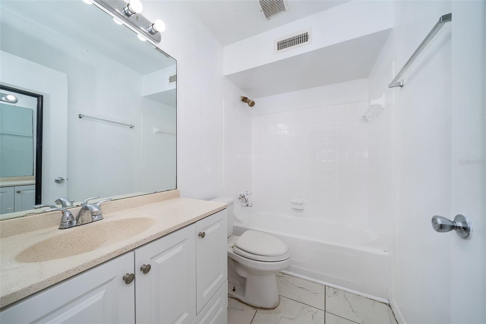 Image 18 of 22 For 295 Wymore Road 201