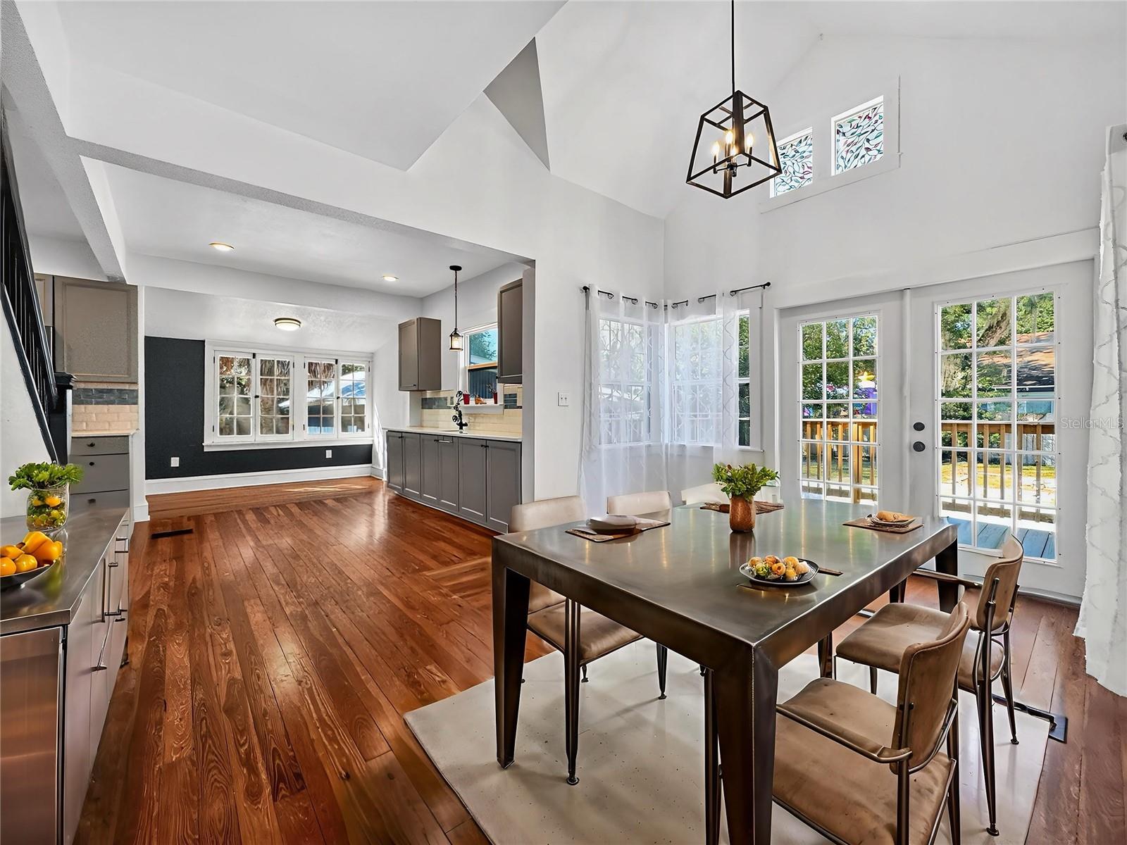 Image 12 of 62 For 1016 Washington Avenue