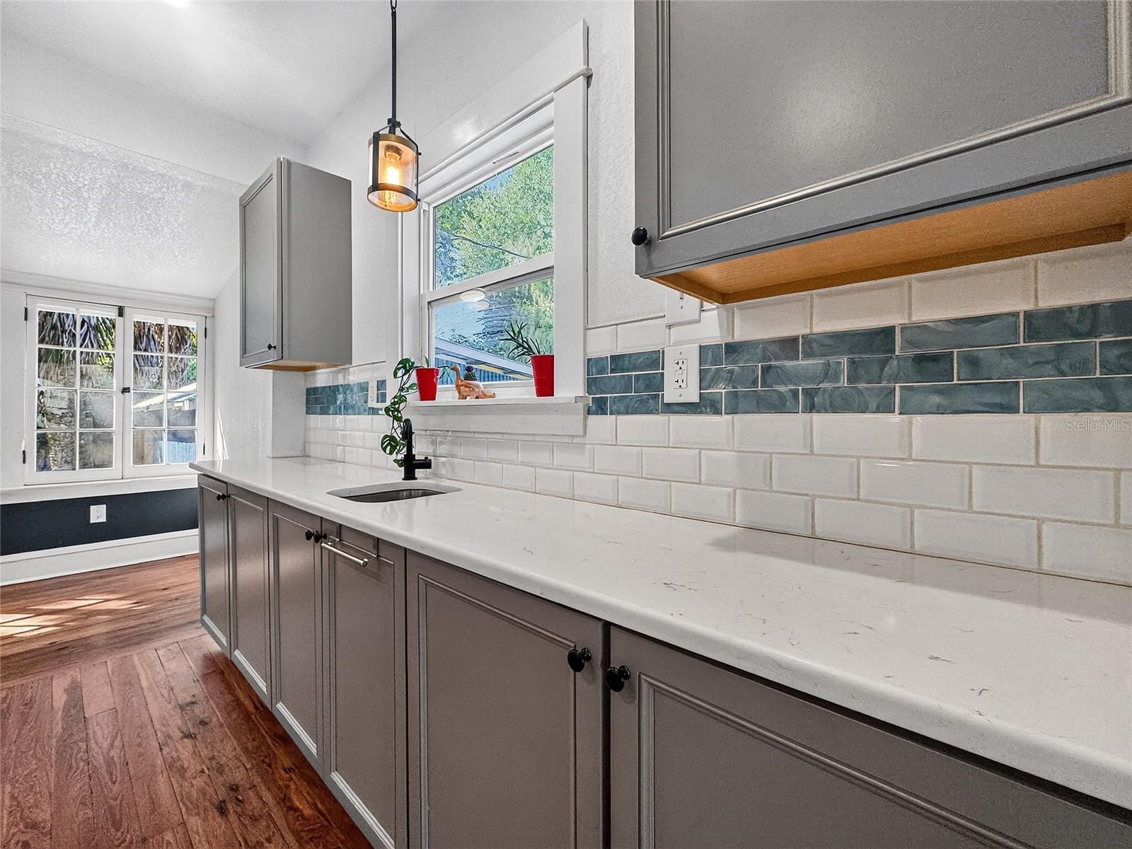 Image 17 of 62 For 1016 Washington Avenue