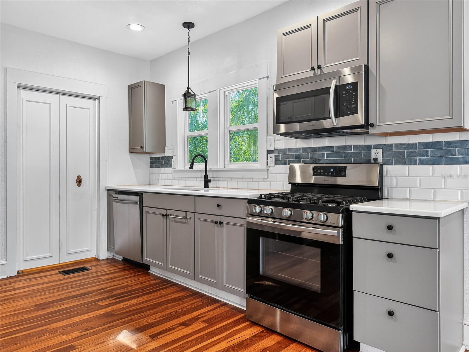 Image 19 of 62 For 1016 Washington Avenue