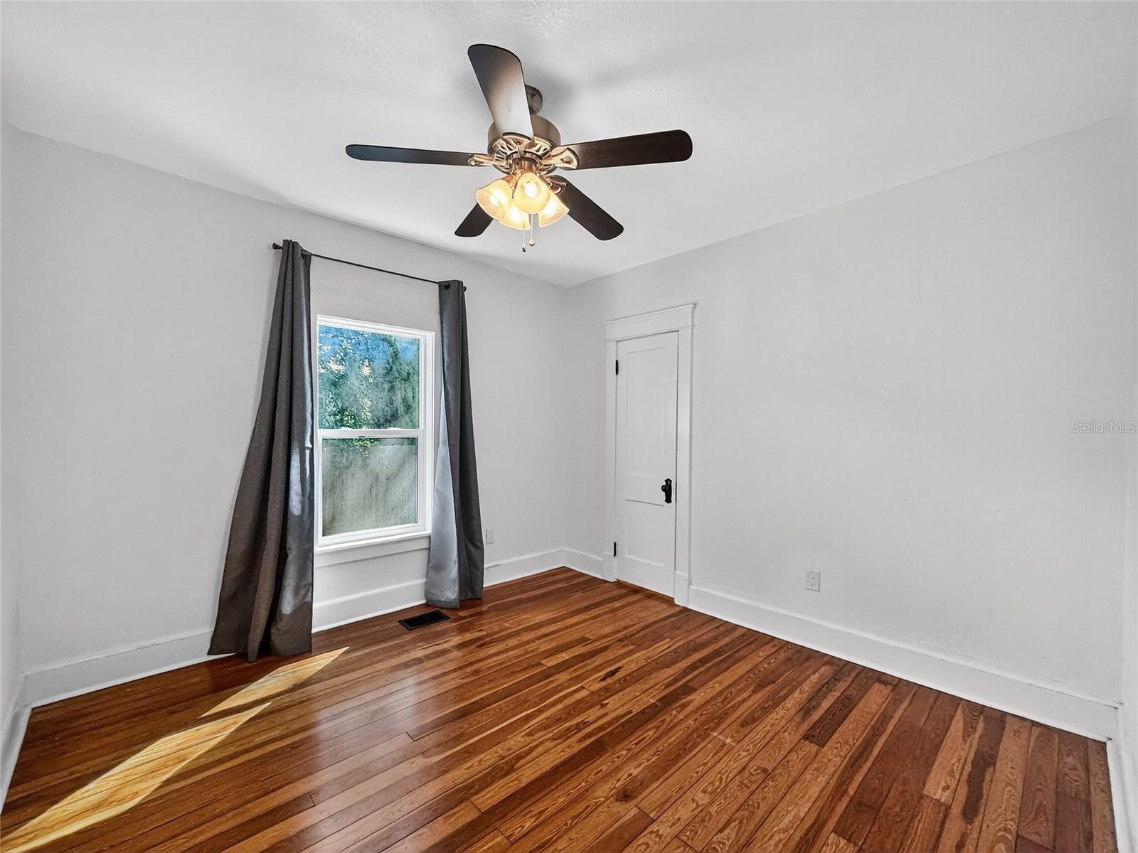 Image 31 of 62 For 1016 Washington Avenue