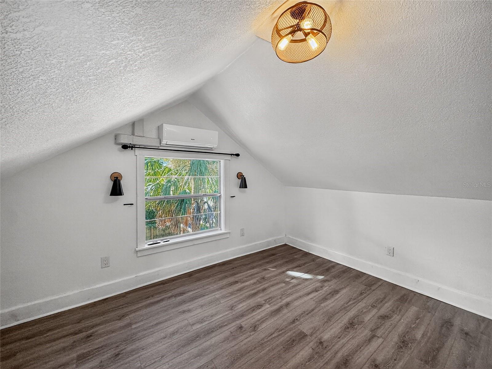 Image 40 of 62 For 1016 Washington Avenue