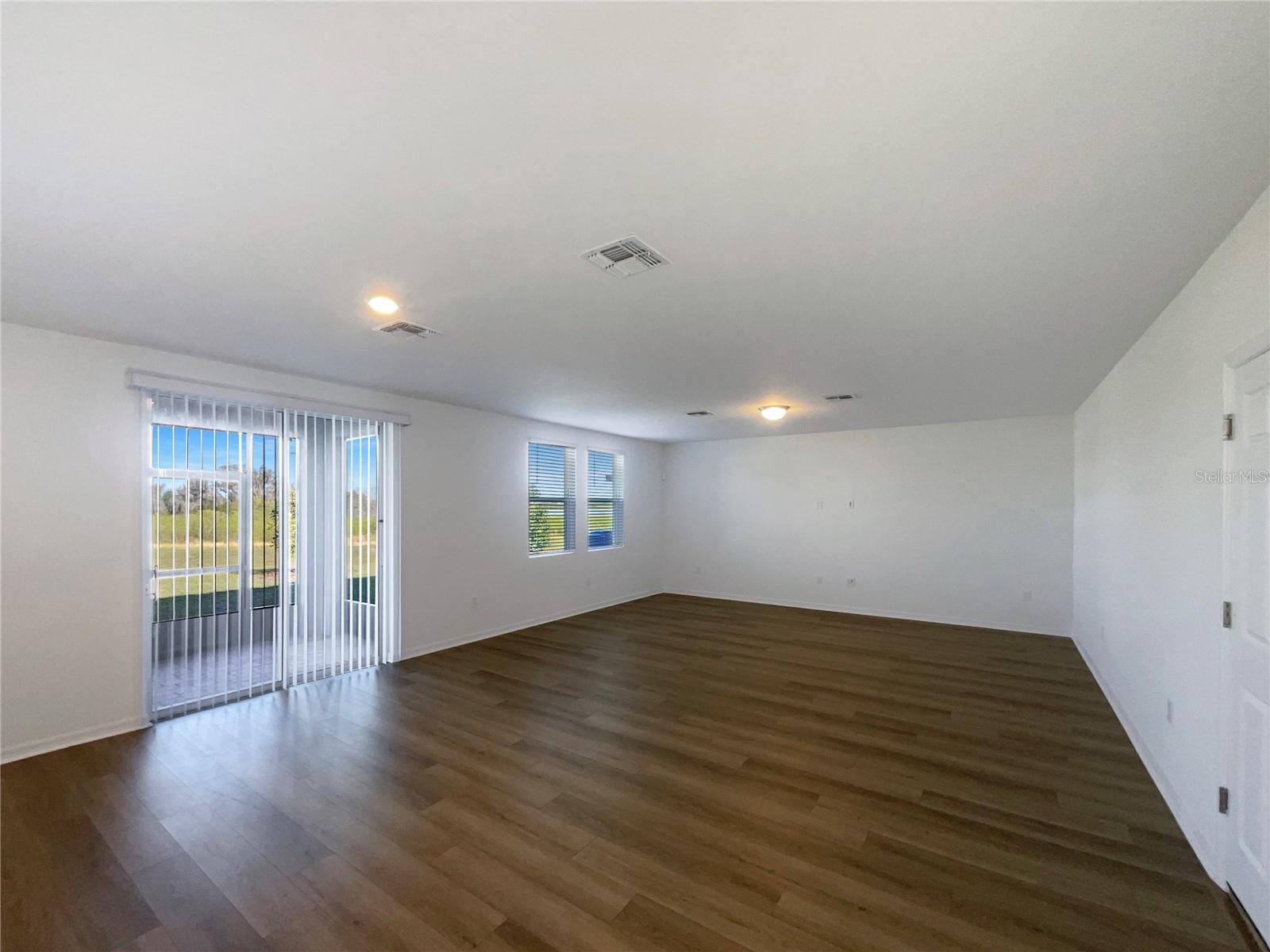 Image 9 of 22 For 1128 Griffon Avenue