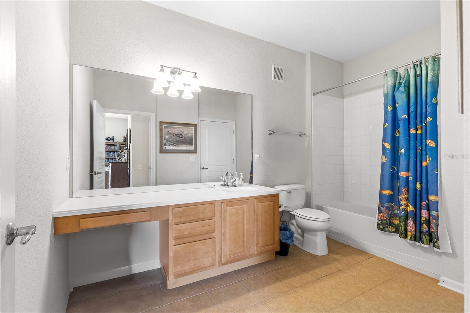 Image 18 of 48 For 8296 Portofino Drive 405