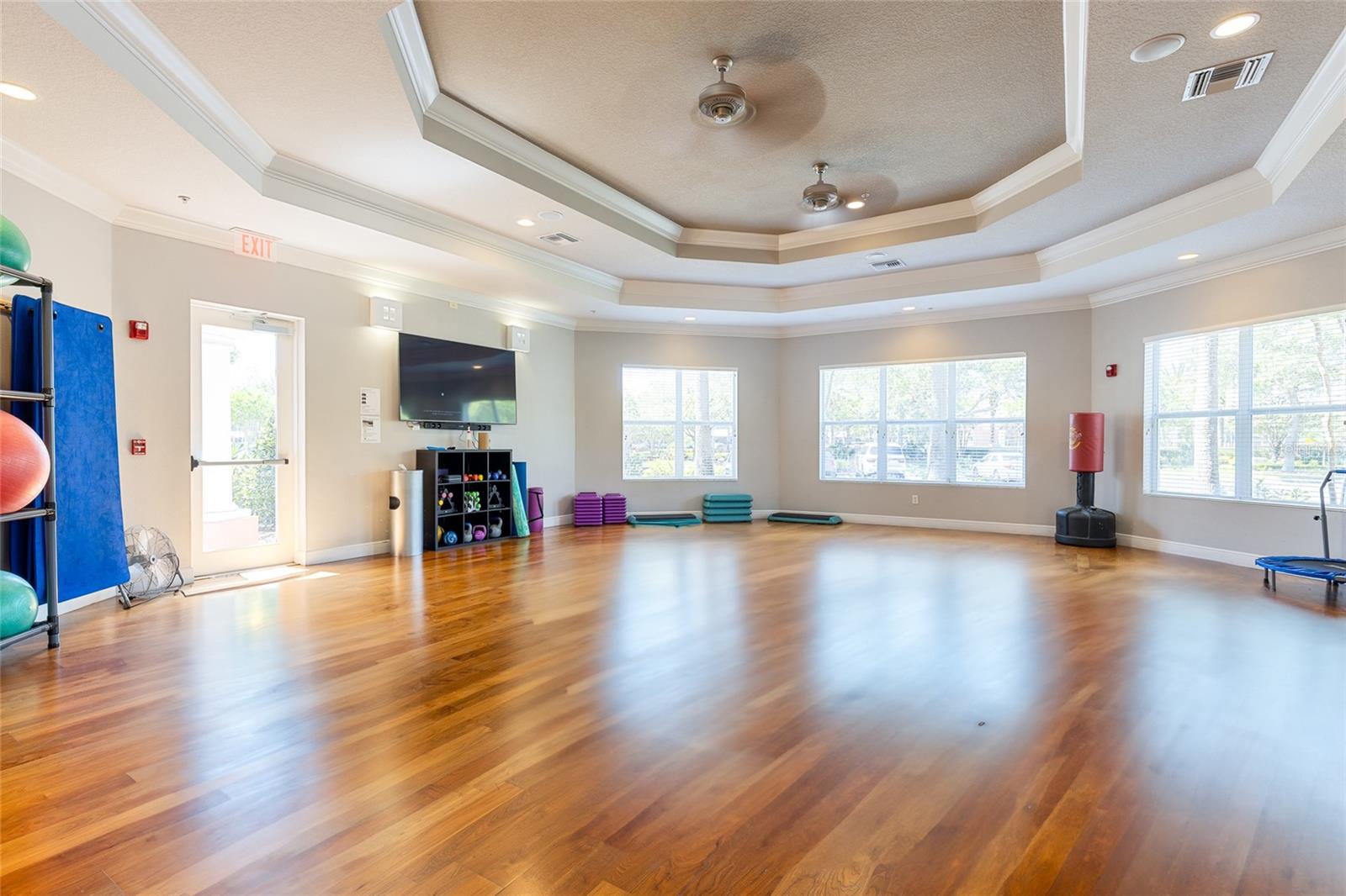 Image 23 of 48 For 8296 Portofino Drive 405