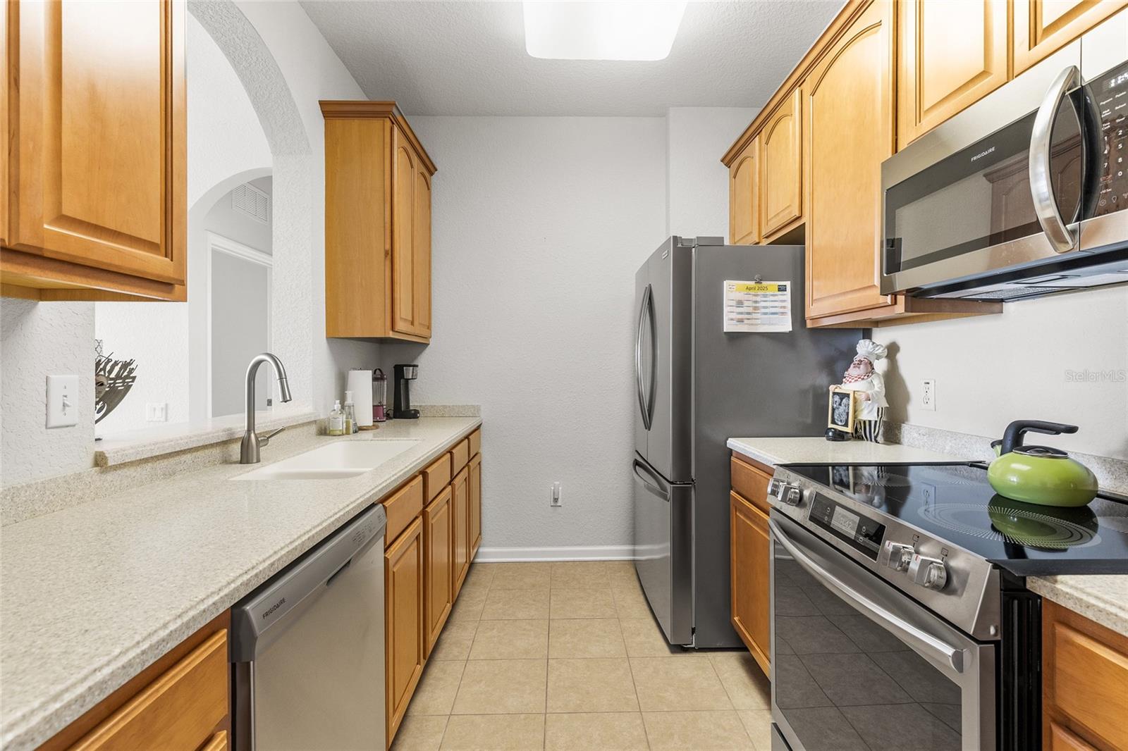 Image 4 of 48 For 8296 Portofino Drive 405