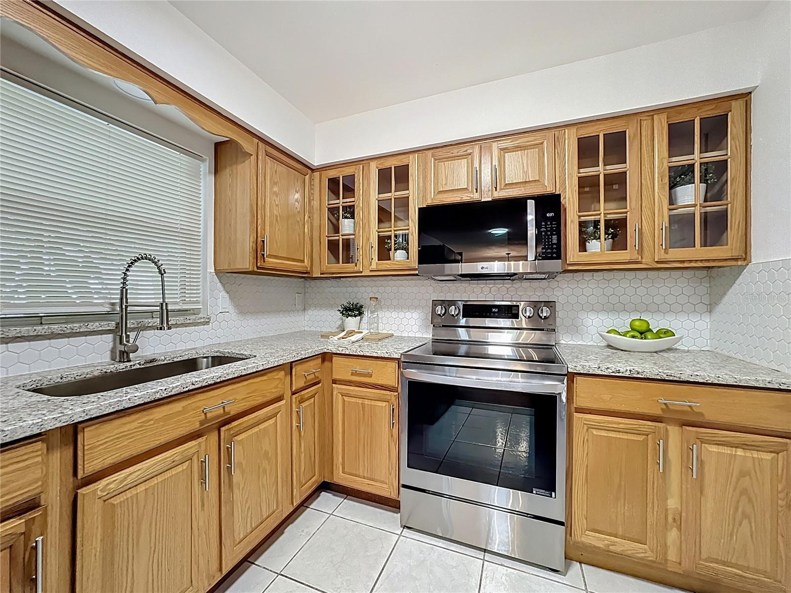 Image 6 of 21 For 116 Exeter Avenue