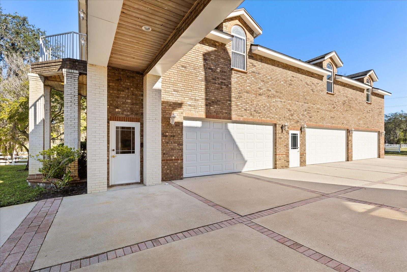 Image 11 of 94 For 1501 Lake Markham Road