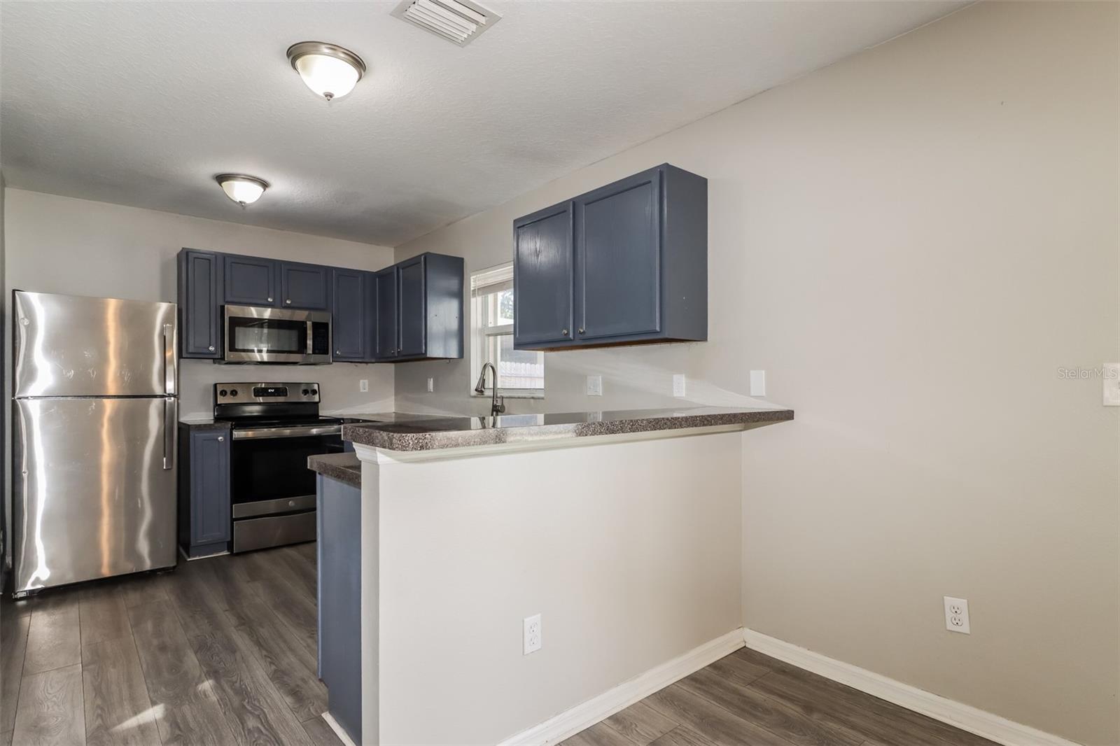 Image 6 of 19 For 2868 24th Avenue N