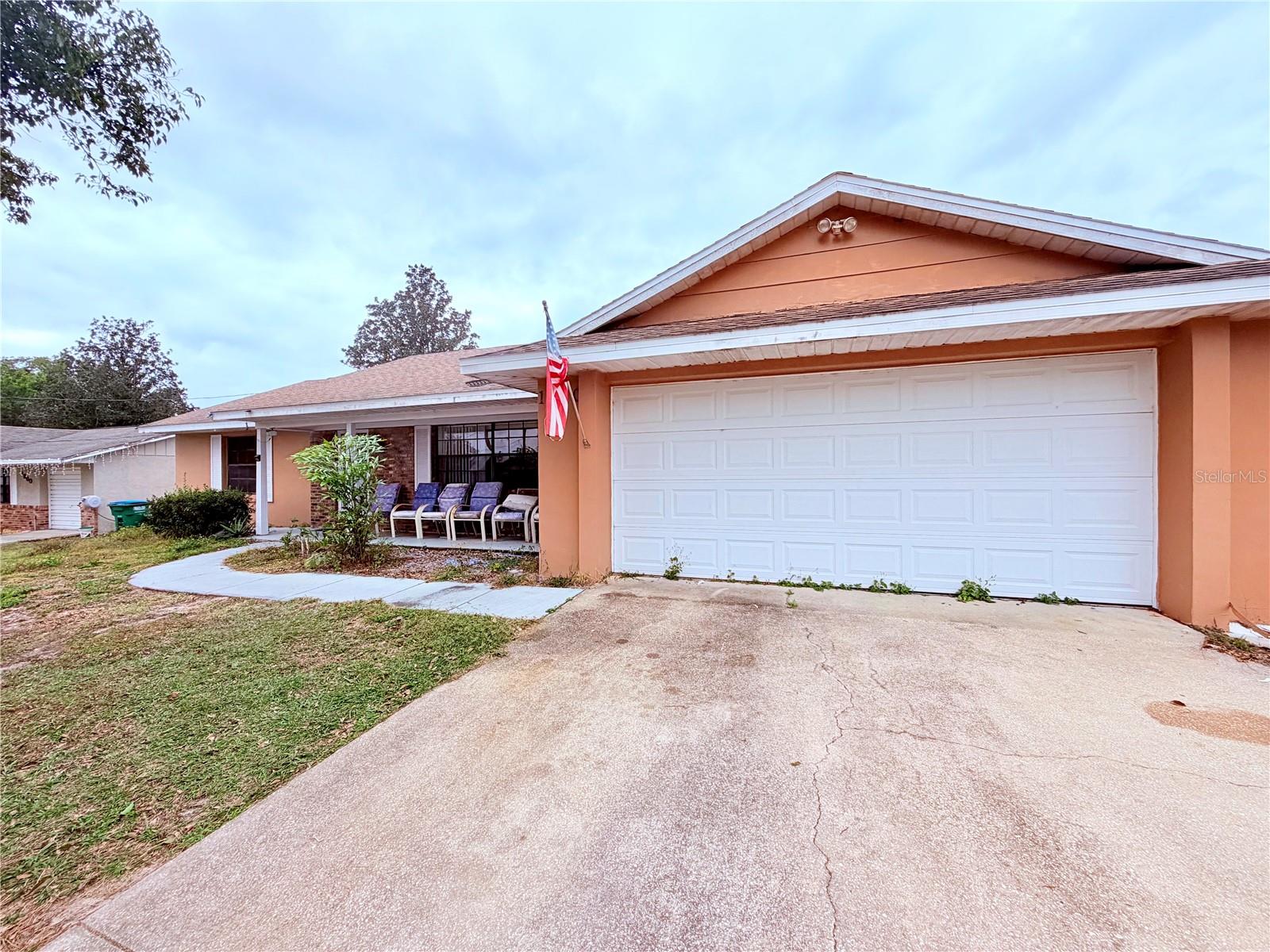 Image 3 of 16 For 1810 Hallcrest Drive