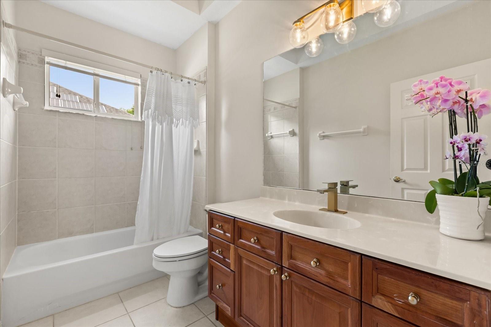 Image 23 of 34 For 213 Heatherwood Court