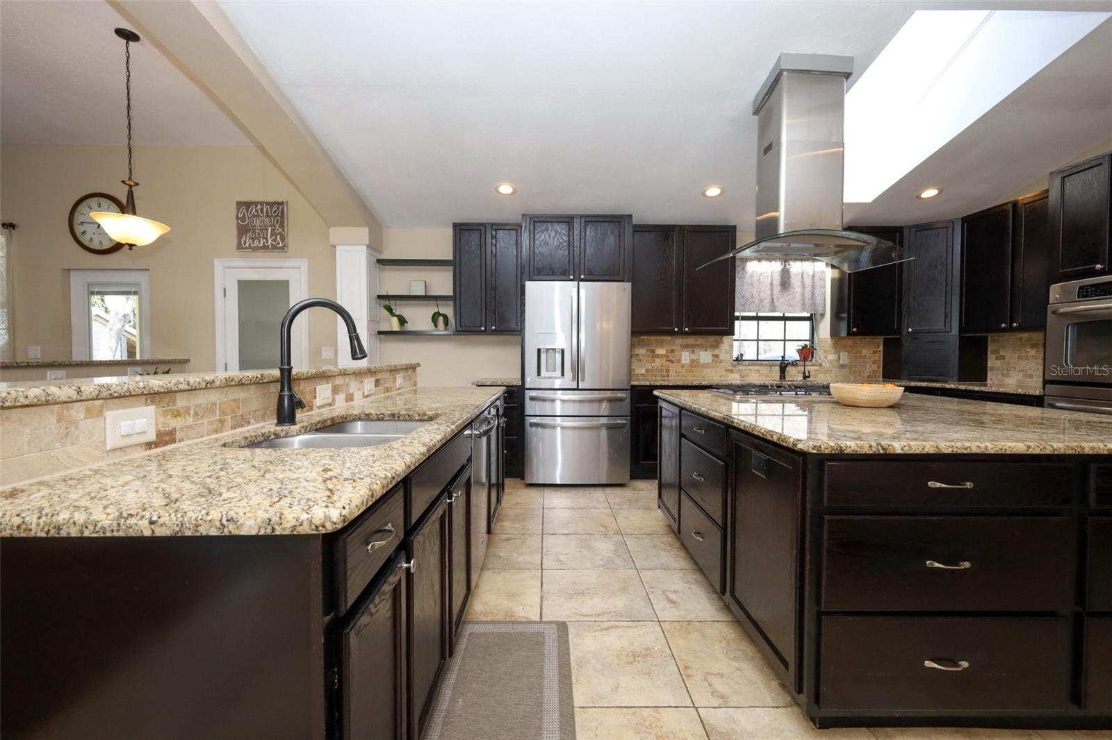 Image 12 of 72 For 615 Citrus Avenue