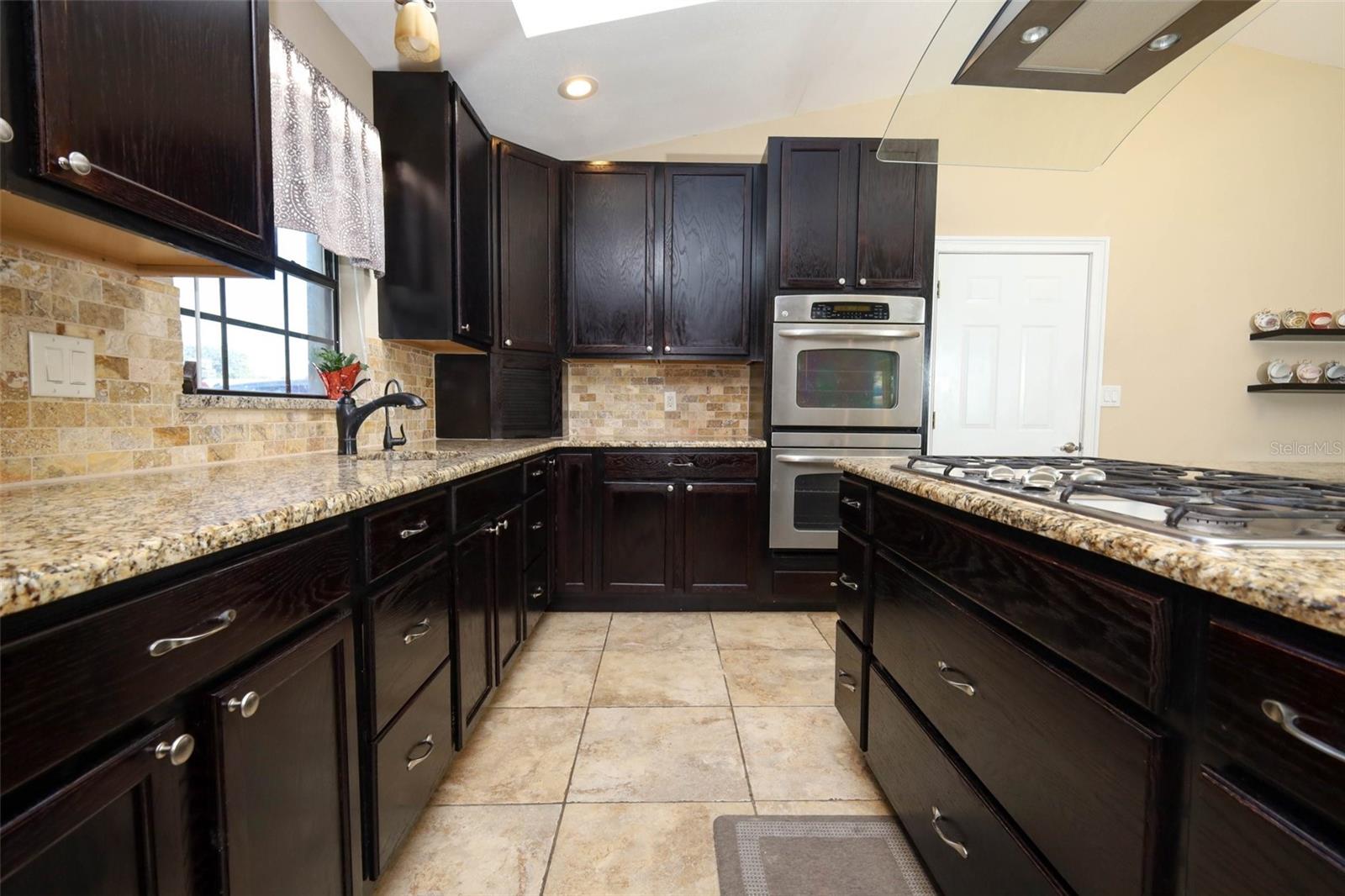 Image 14 of 72 For 615 Citrus Avenue