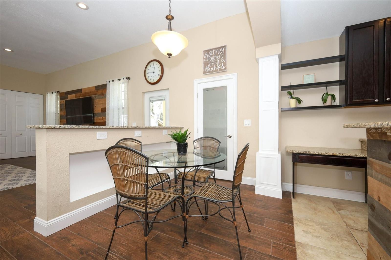 Image 17 of 72 For 615 Citrus Avenue