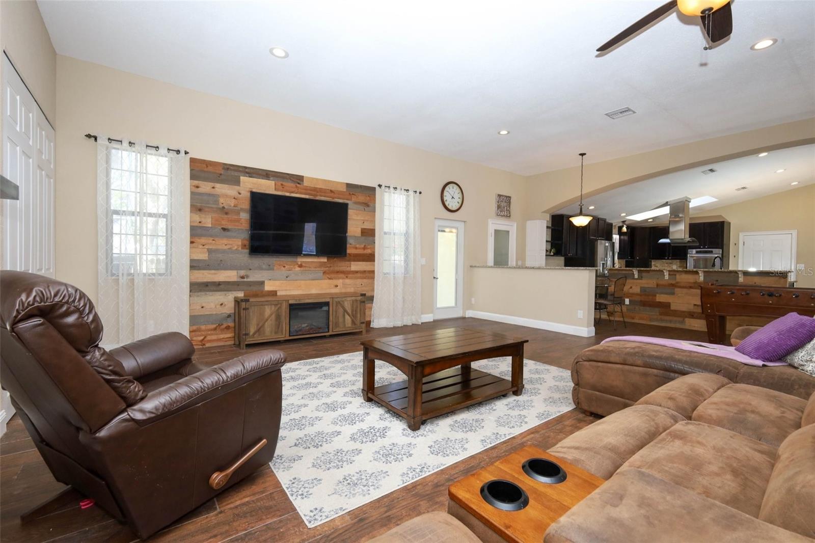 Image 20 of 72 For 615 Citrus Avenue