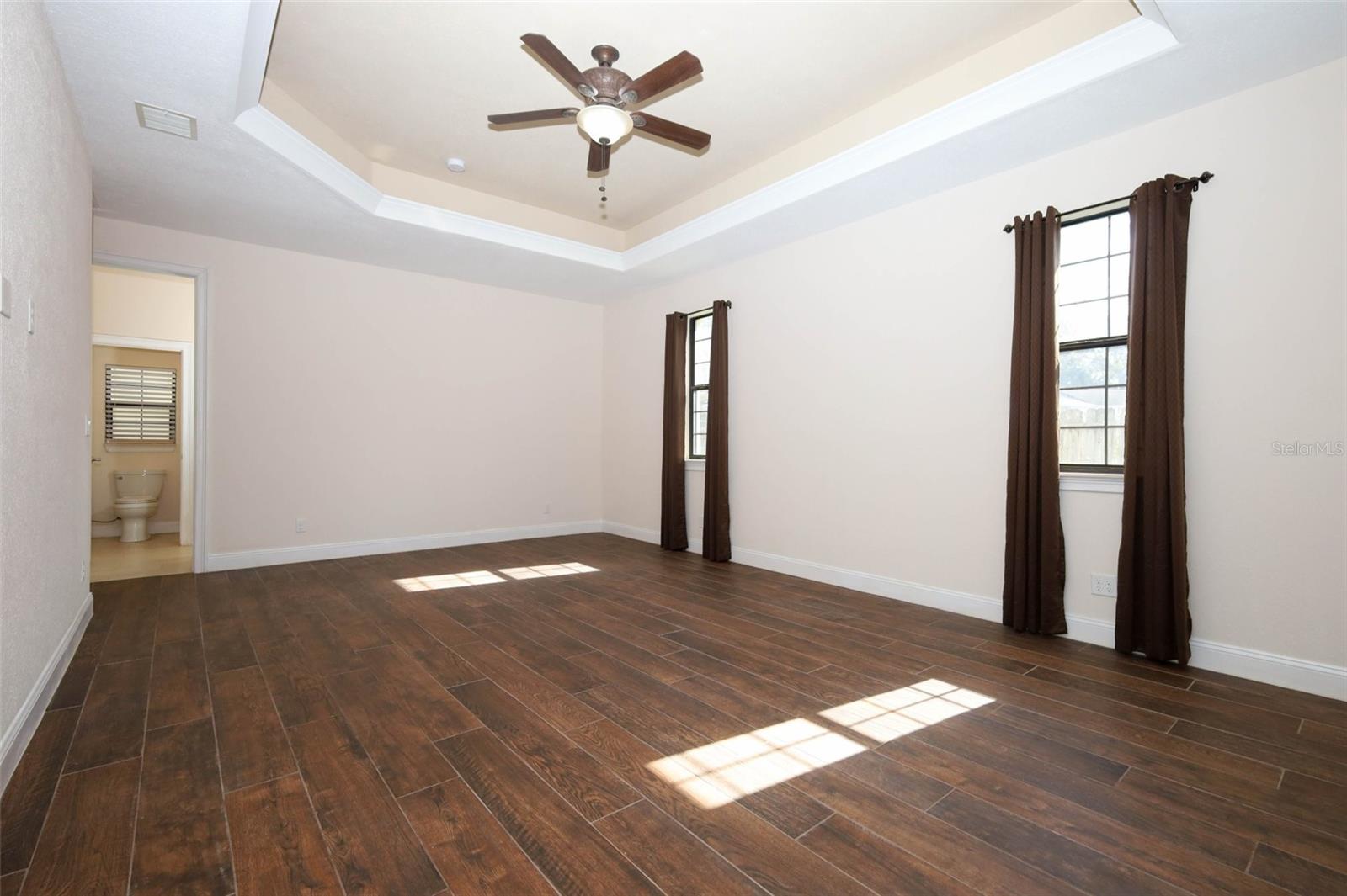 Image 28 of 72 For 615 Citrus Avenue