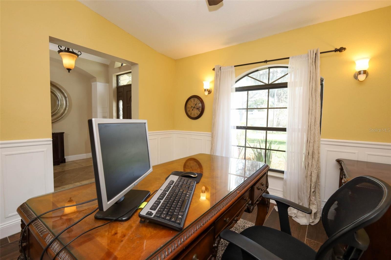 Image 4 of 72 For 615 Citrus Avenue