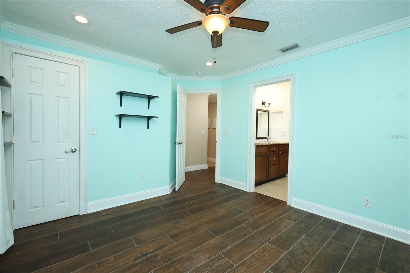 Image 43 of 72 For 615 Citrus Avenue