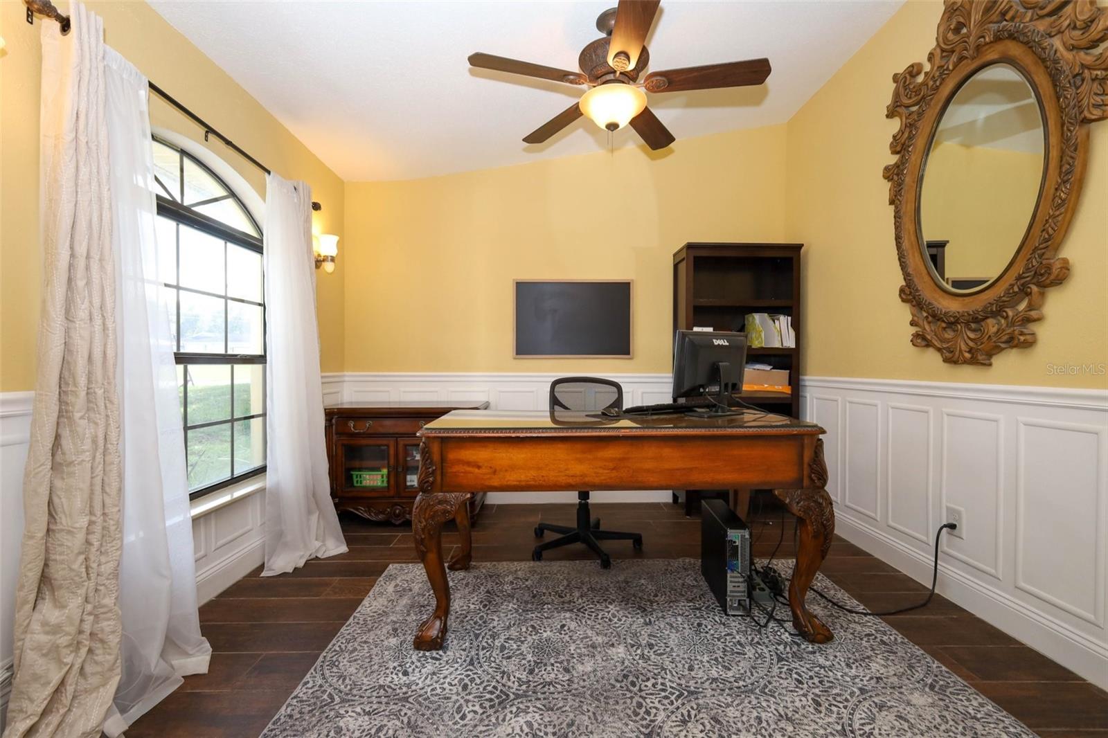 Image 5 of 72 For 615 Citrus Avenue