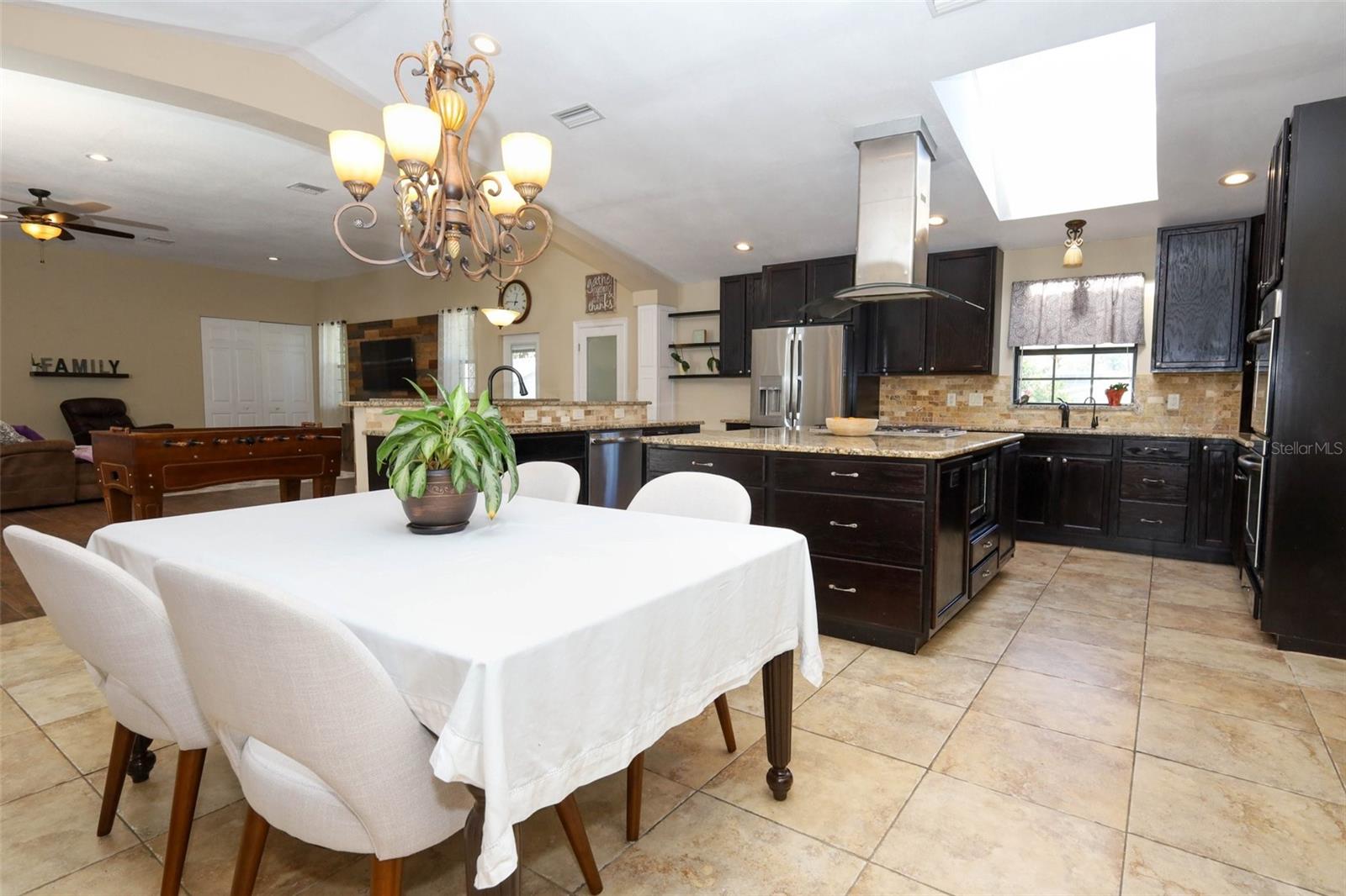 Image 9 of 72 For 615 Citrus Avenue