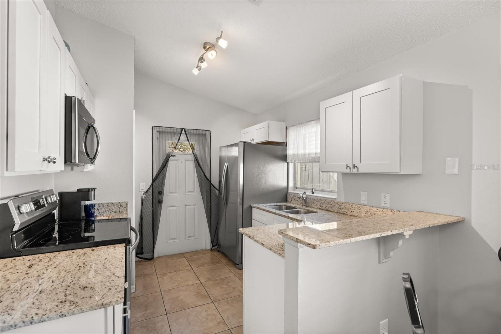 Image 5 of 25 For 2008 Lauren Road