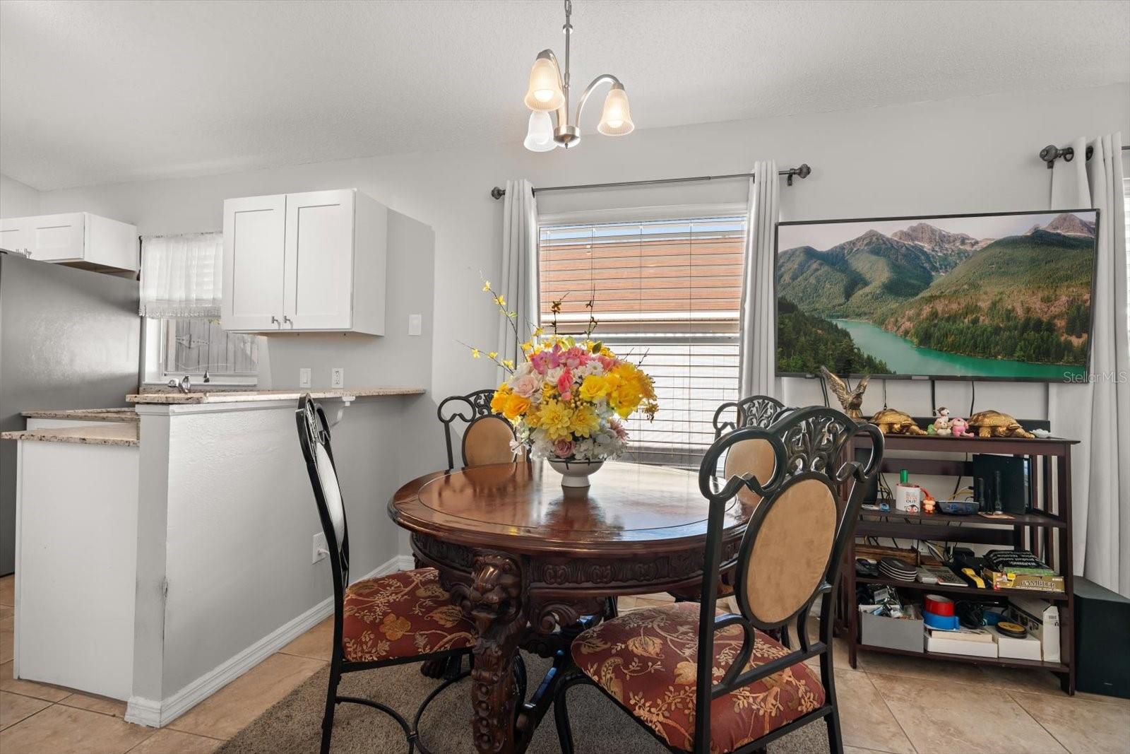 Image 6 of 25 For 2008 Lauren Road