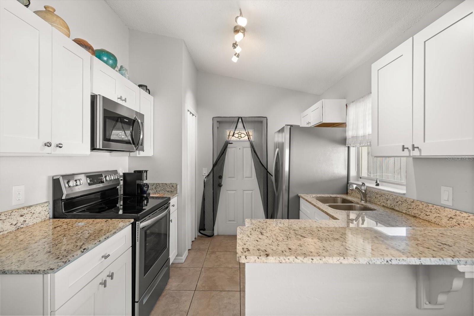 Image 7 of 25 For 2008 Lauren Road