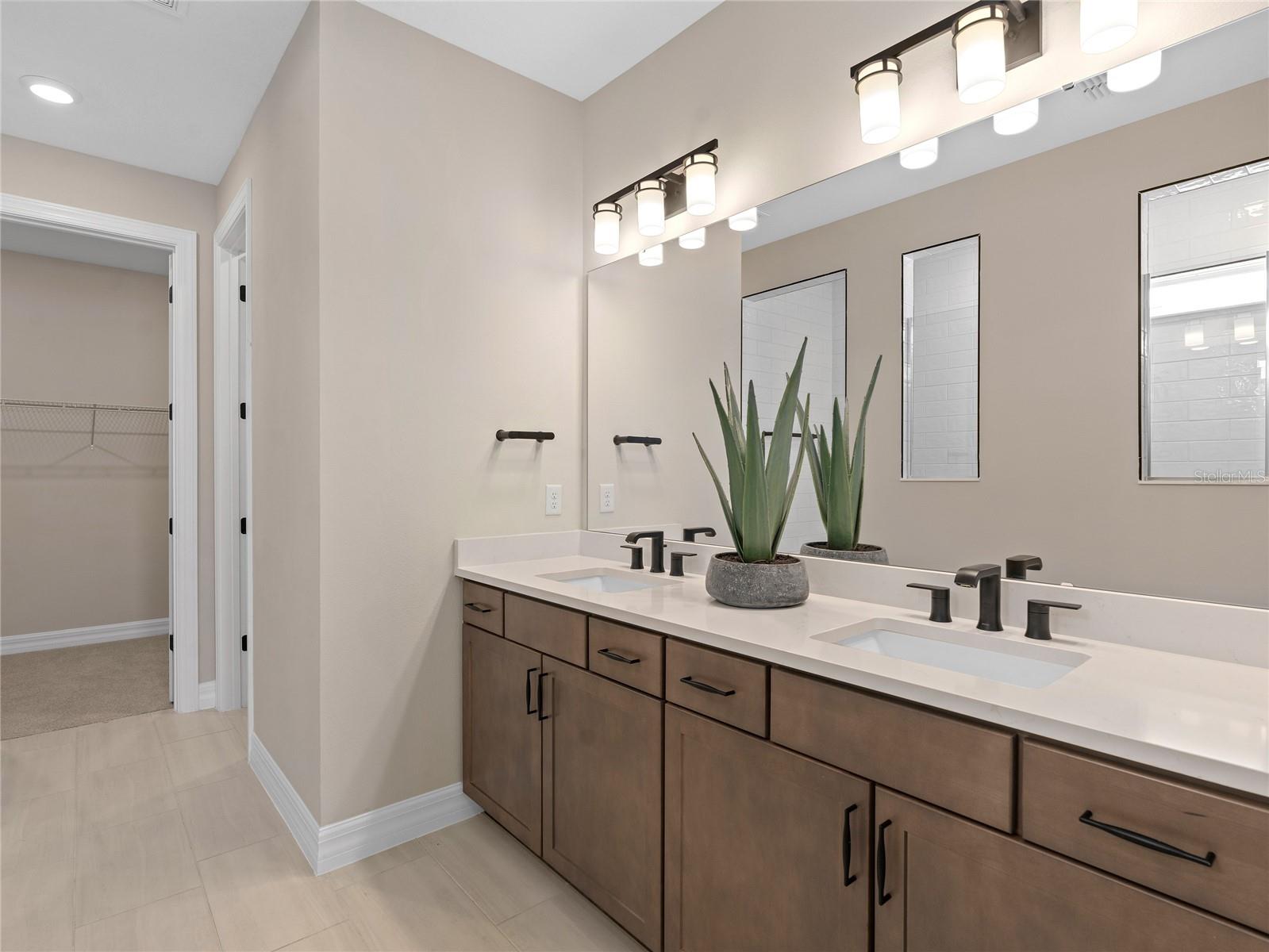 Image 21 of 29 For 5624 Flame Vine Way