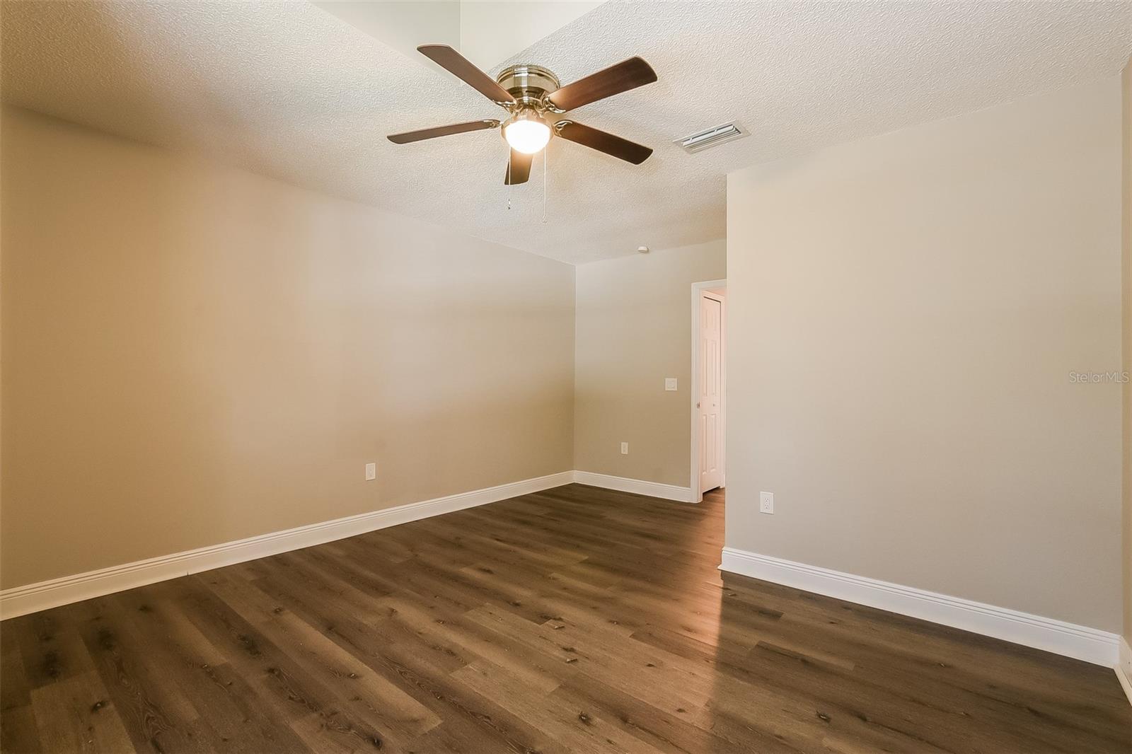 Image 14 of 22 For 4800 Old Oak Tree Court