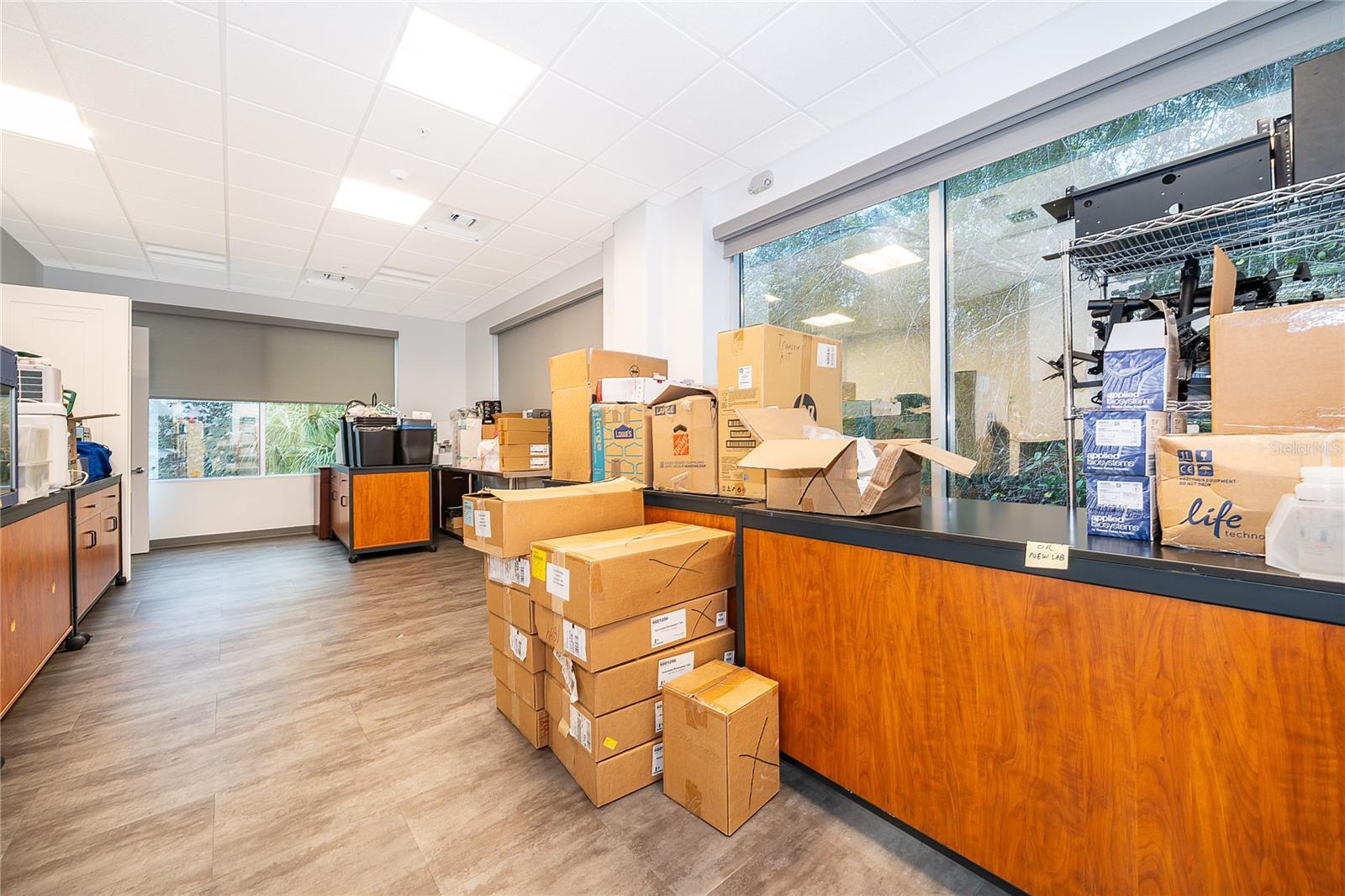 Image 16 of 40 For 7560 Red Bug Lake Rd  2014