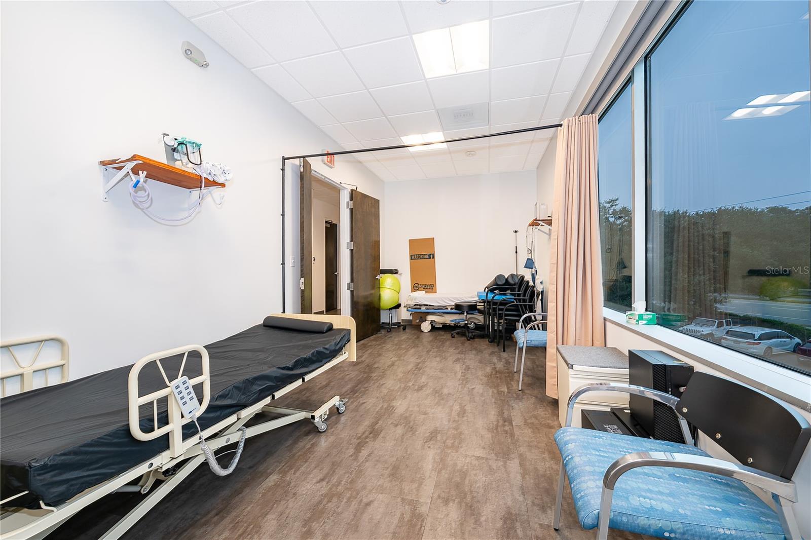 Image 18 of 40 For 7560 Red Bug Lake Rd  2014