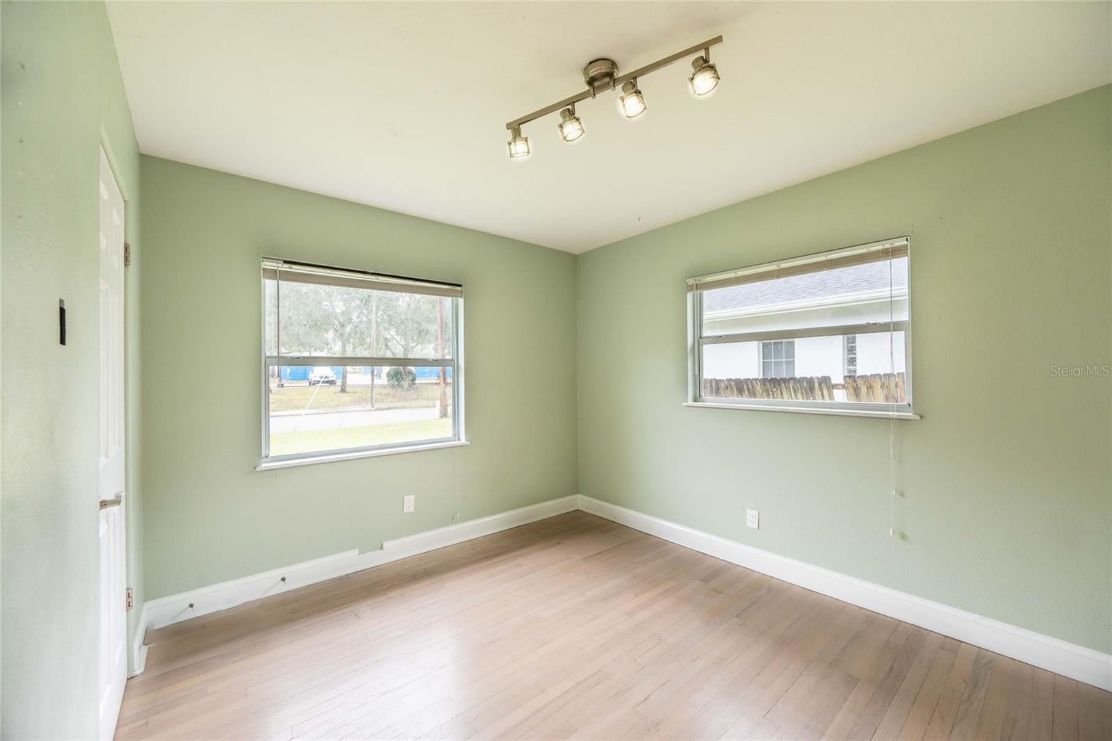 Image 8 of 12 For 230 Strathy Lane