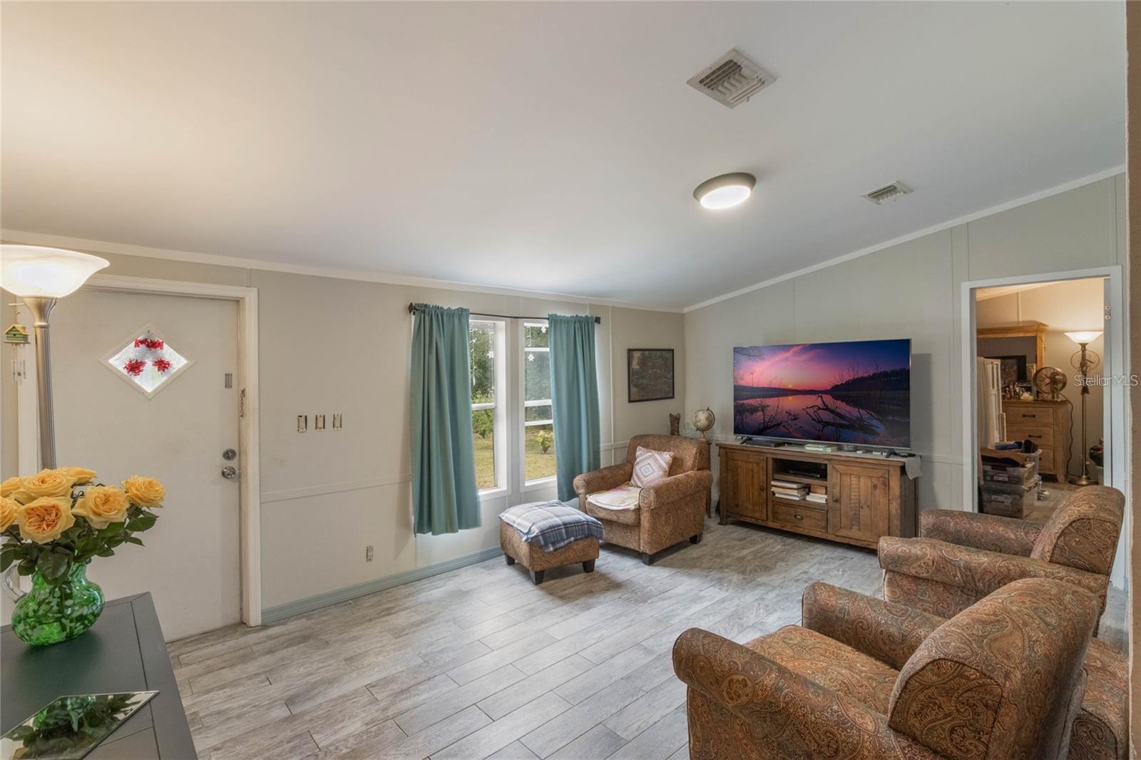 Image 2 of 18 For 6643 Lure Court