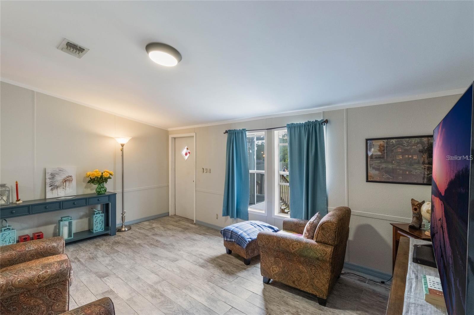 Image 4 of 18 For 6643 Lure Court