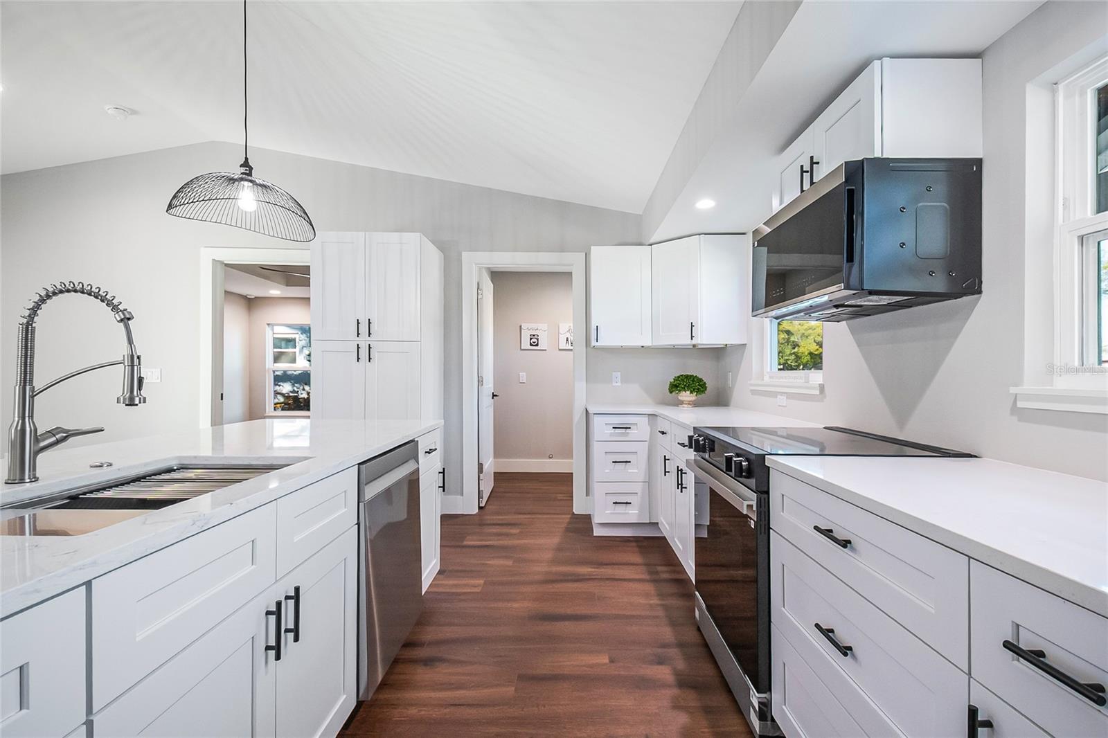 Image 8 of 37 For 7818 Plantation Drive