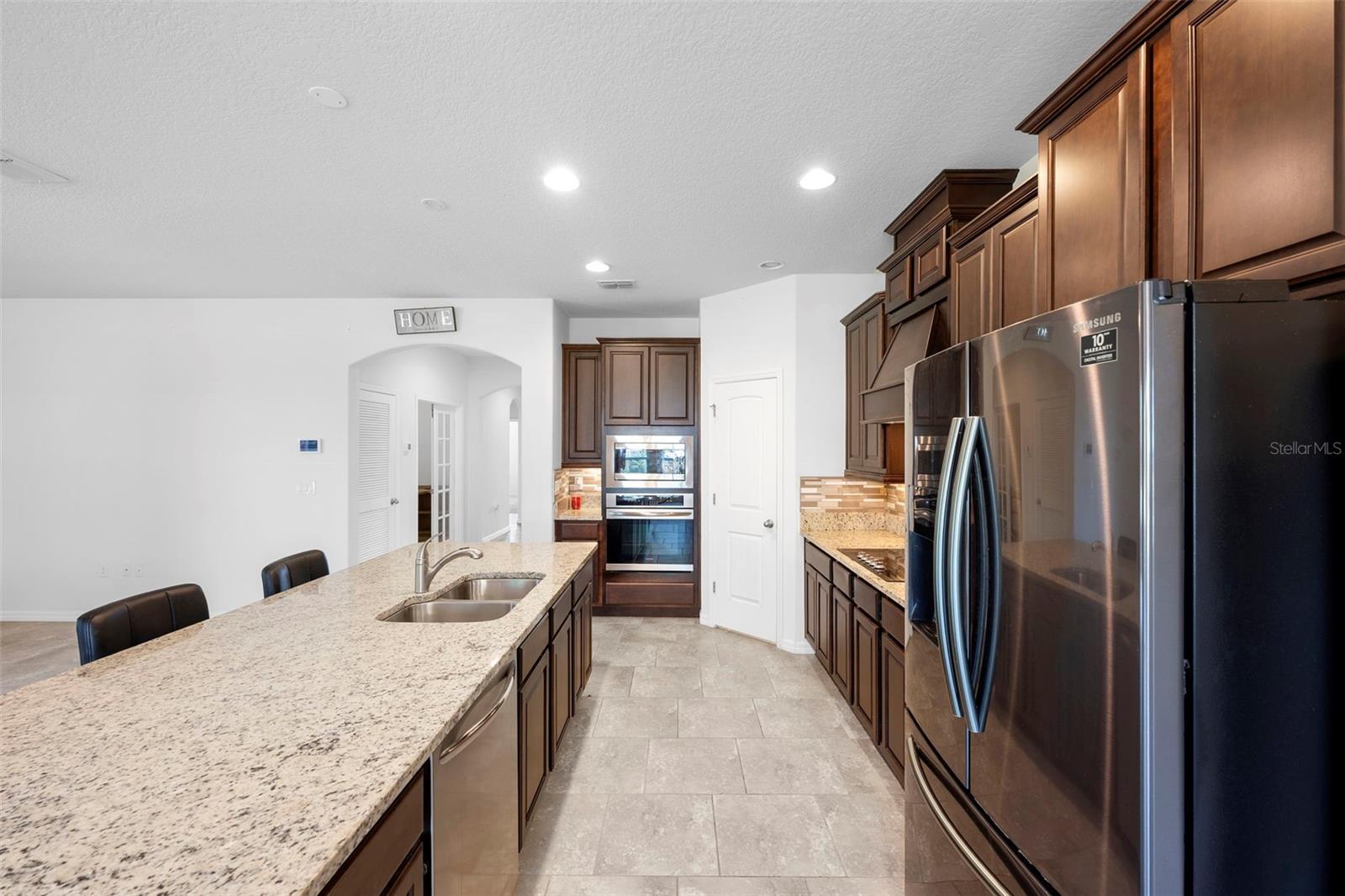 Image 25 of 45 For 4004 Prima Lago Circle